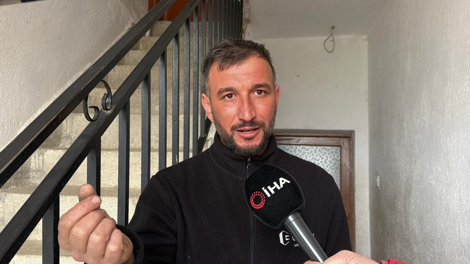 5 Yaşındaki Çocuğa Eşek Saldırdı (3)