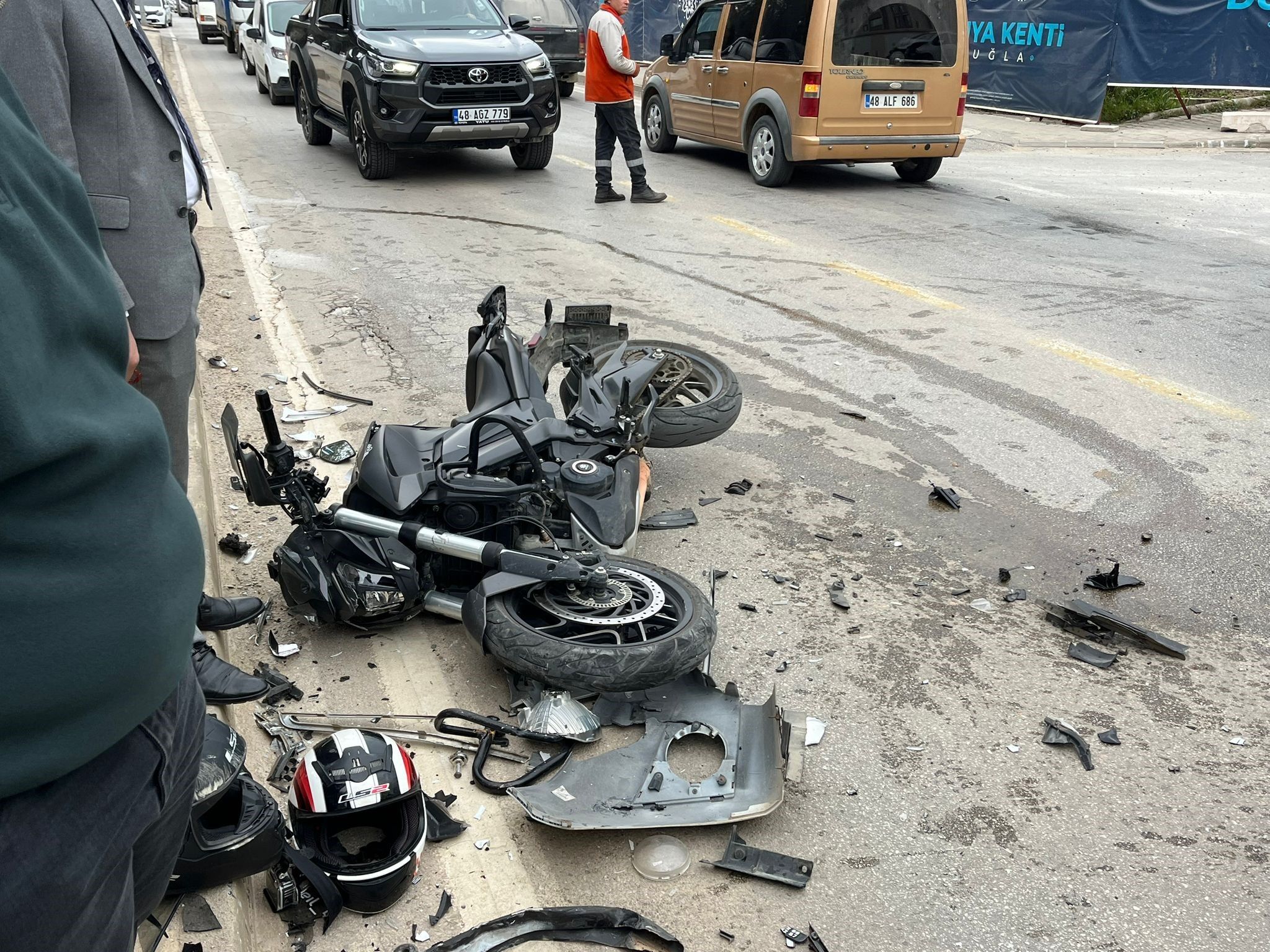 Ambulanslar Peş Peşe Geldi (4)