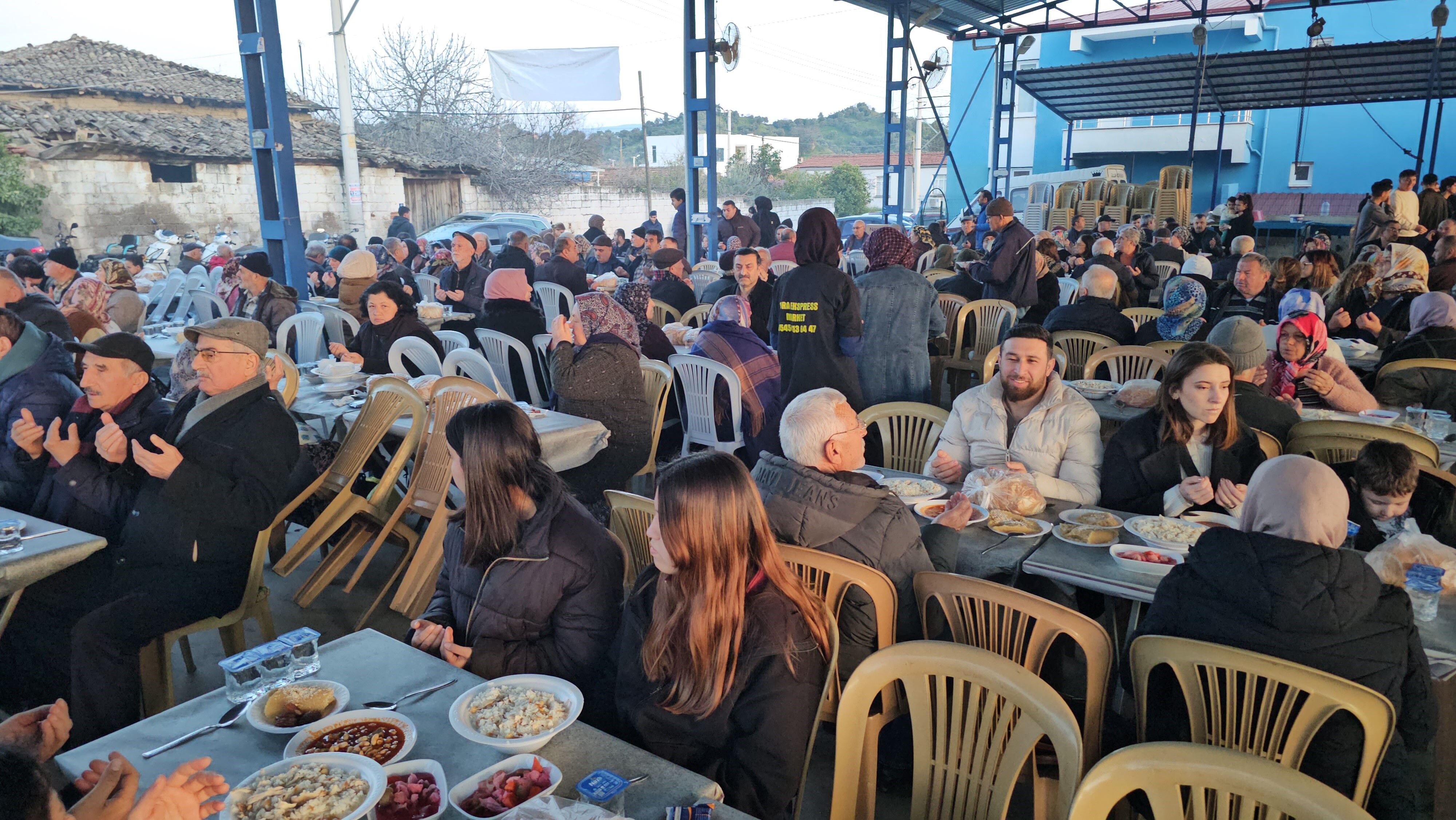 Aydın Sultanhisar’da Imece Usulü Iftarda Bir Araya Geldiler (3)