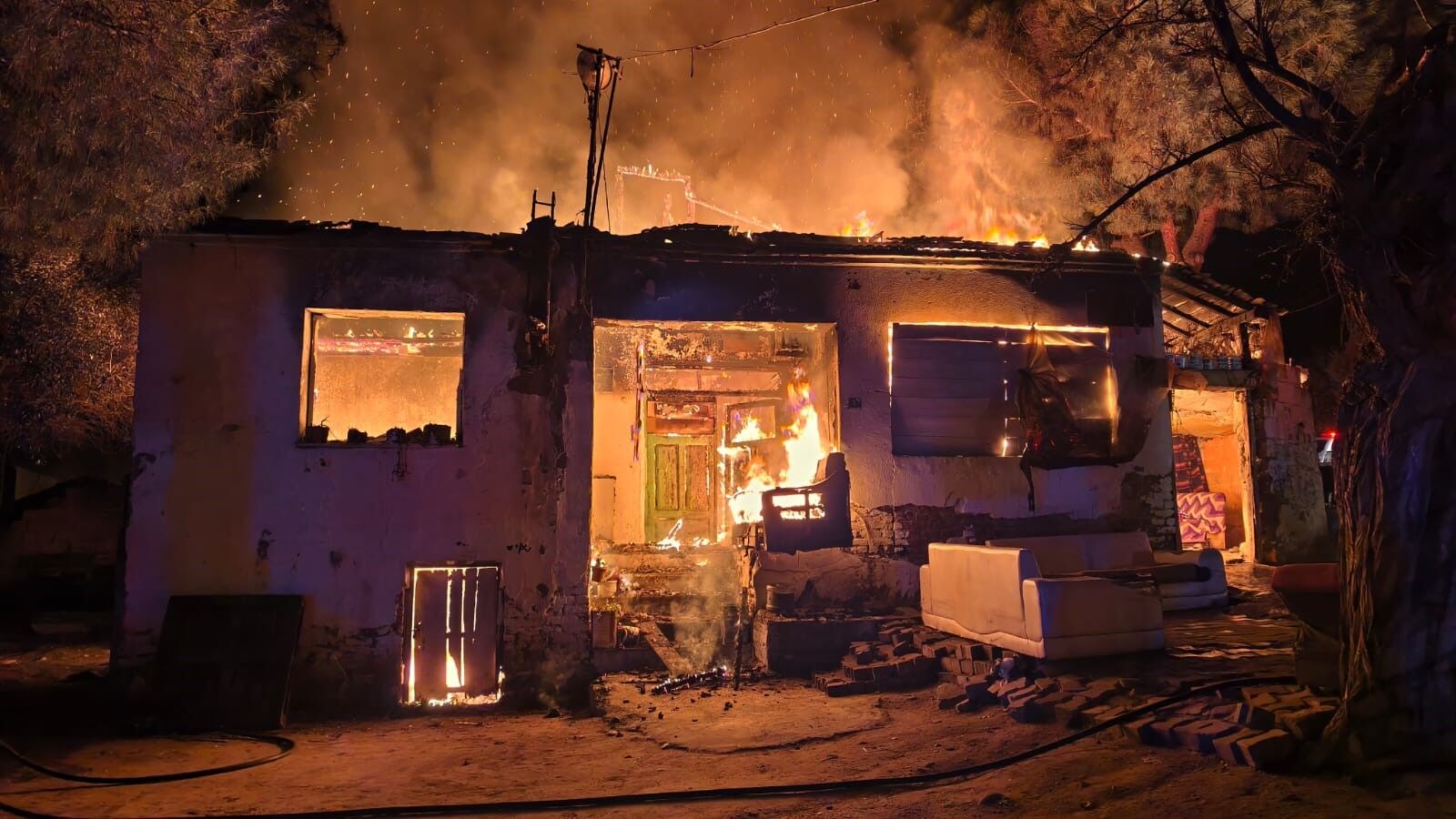 Aydın Sultanhisar’da Mahalleli Sokağa Döküldü (3)