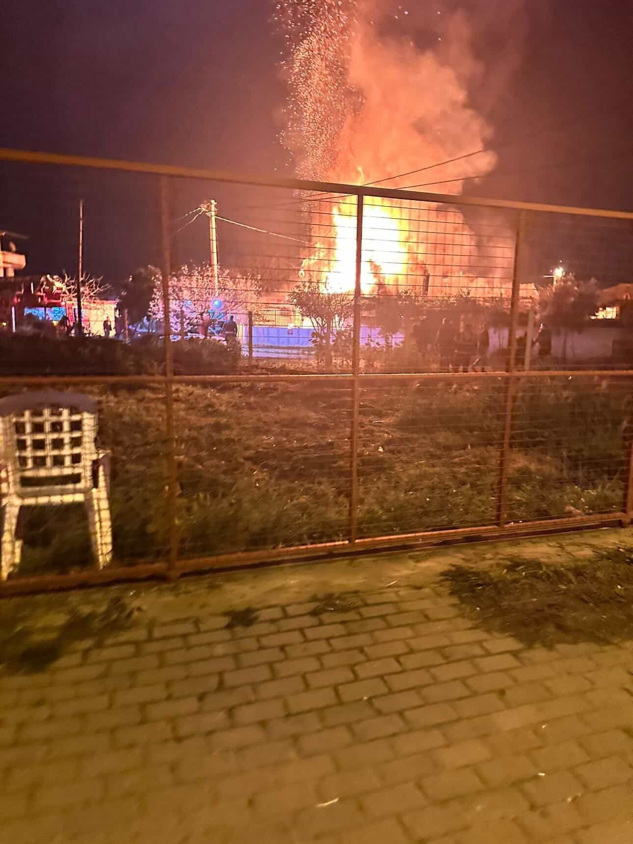 Aydın’da Alevler Evi Sardı (1)