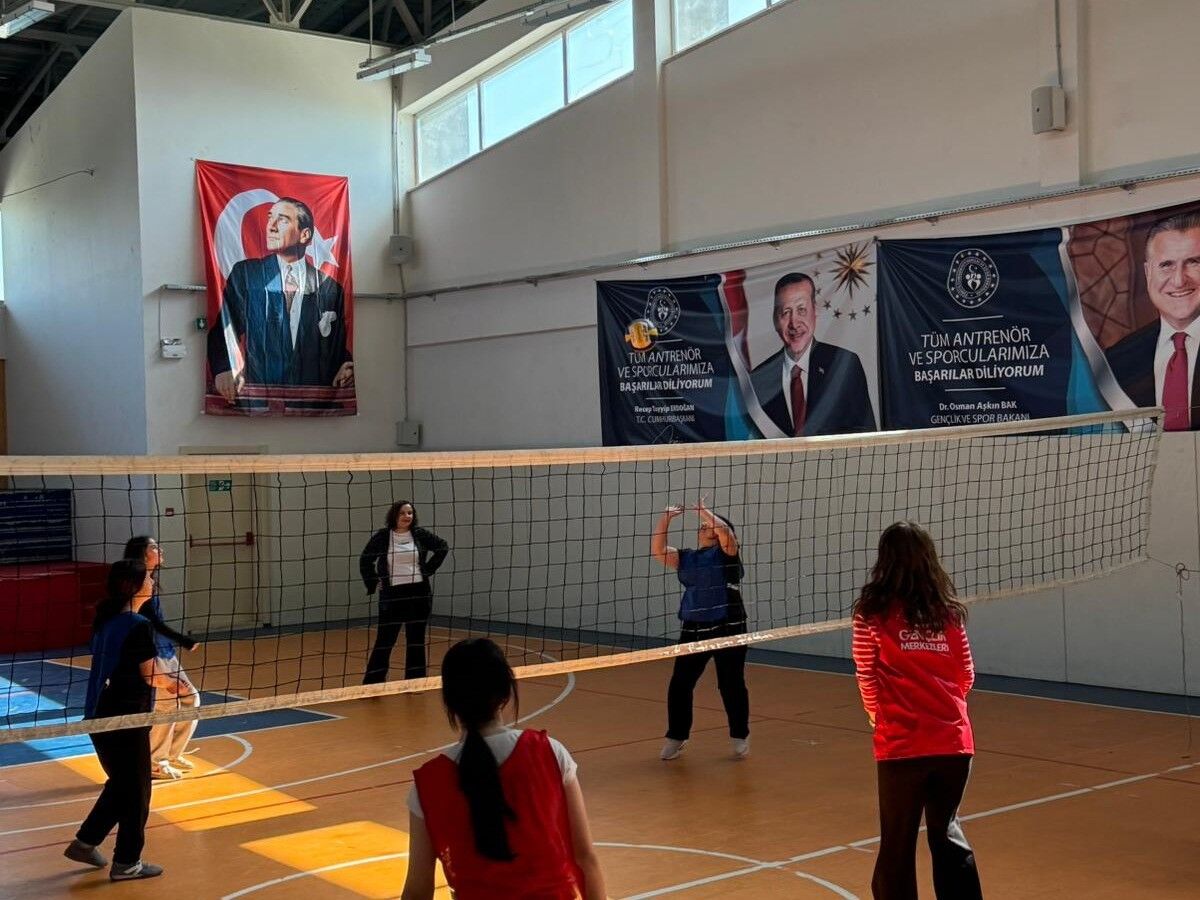 Aydın’da Ev Kadınları Parkede Ter Döktü (1)-1