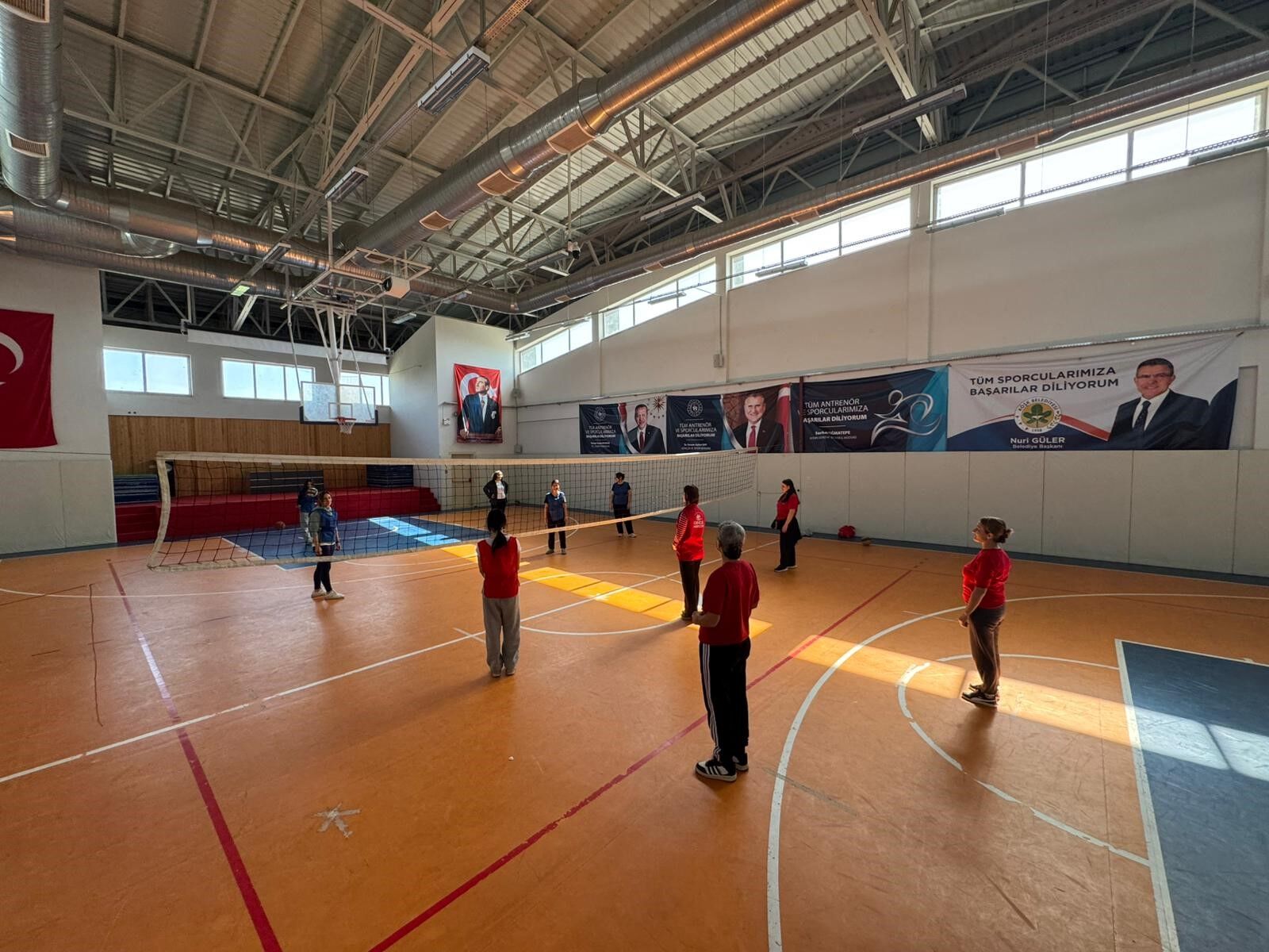 Aydın’da Ev Kadınları Parkede Ter Döktü (2)-1