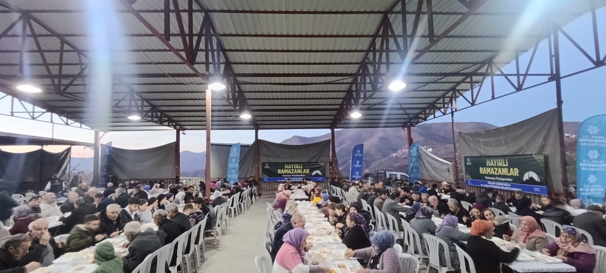 Aydınlı Vatandaşlar Büyükşehir'in Iftar Sofrasında Buluştu (5)