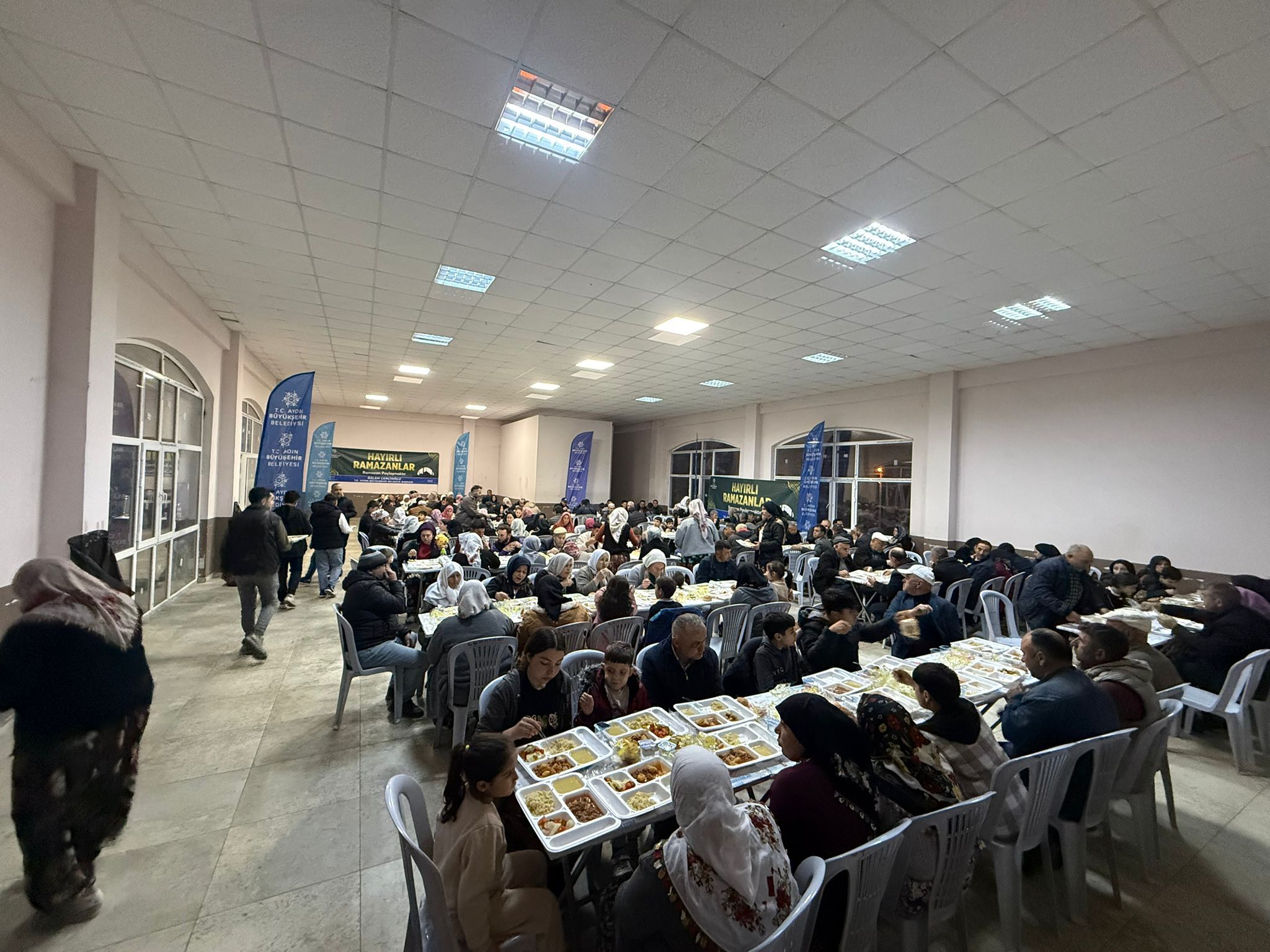 Başkan Çerçioğlu Aydın’ın Dört Bir Yanında Vatandaşları Iftar Sofraları Ile Buluşturmayı Sürdürüyor (8)