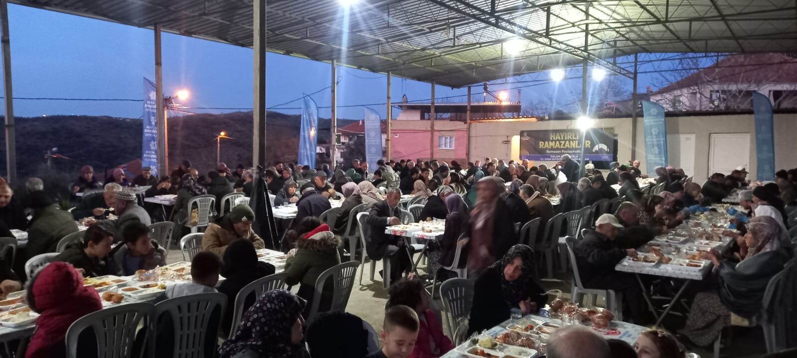 Başkan Çerçioğlu Binlerce Vatandaşı Her Gün Iftar Sofralarında Buluşturuyor (9)