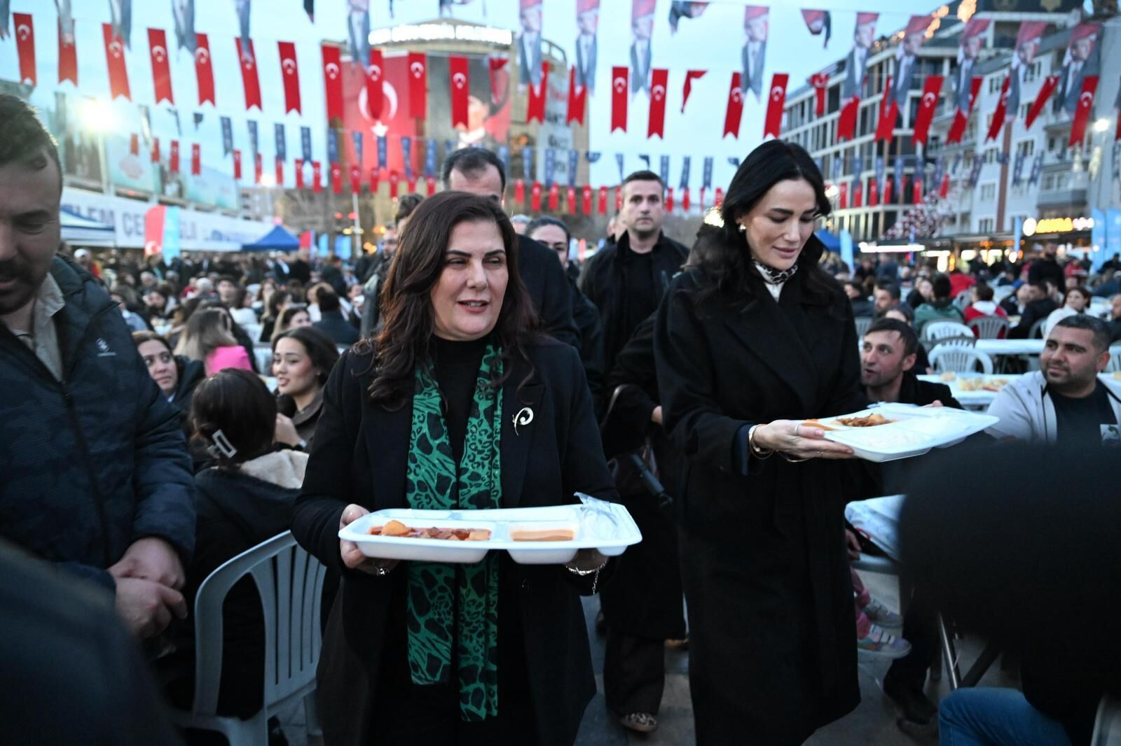 Başkan Çerçioğlu, Büyükşehir Belediyesi Ve Aski̇ Personelleri Ile Iftar Sofrasında Buluştu (2)