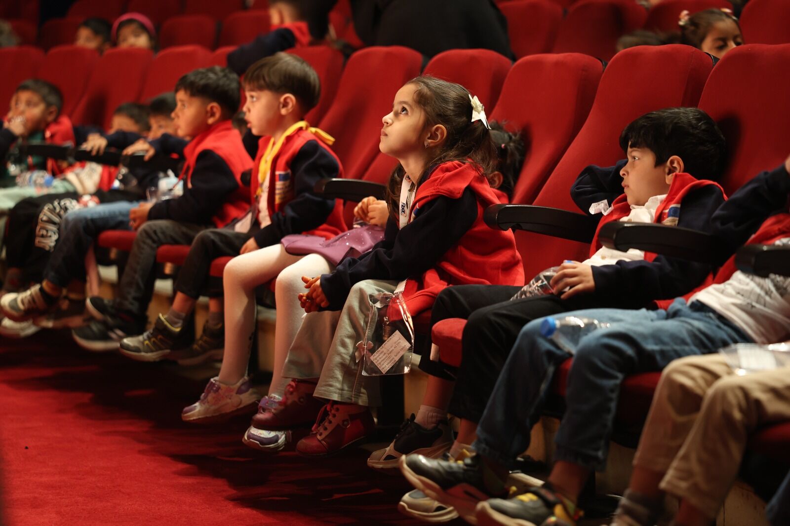 Başkan Çerçioğlu Her Yaştan Vatandaşı Dünya Tiyatro Haftası Etkinlikleri Ile Buluşturdu (9)