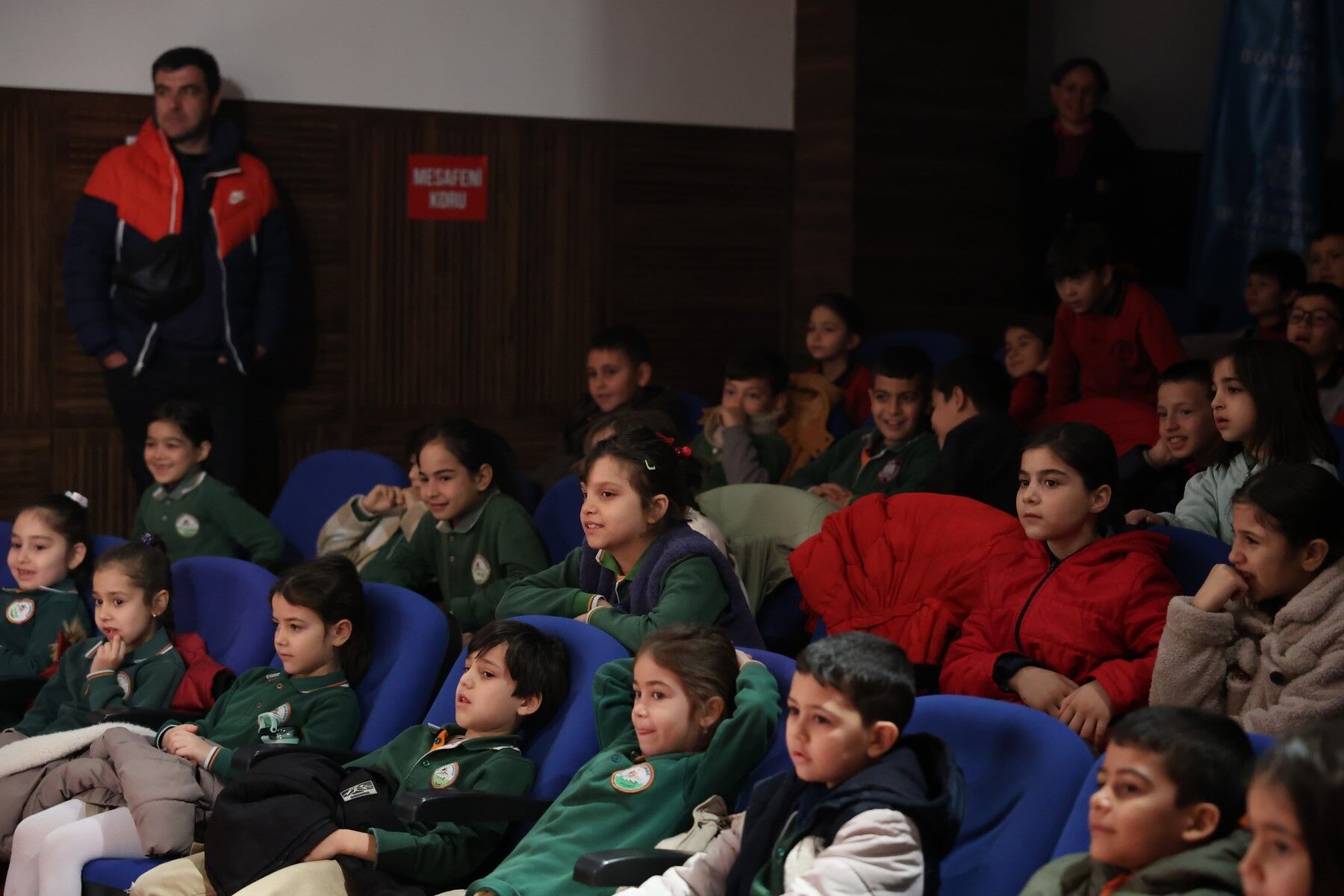 Başkan Çerçioğlu Koçarlı'da Minikleri Tiyatro Ile Buluşturdu (4)