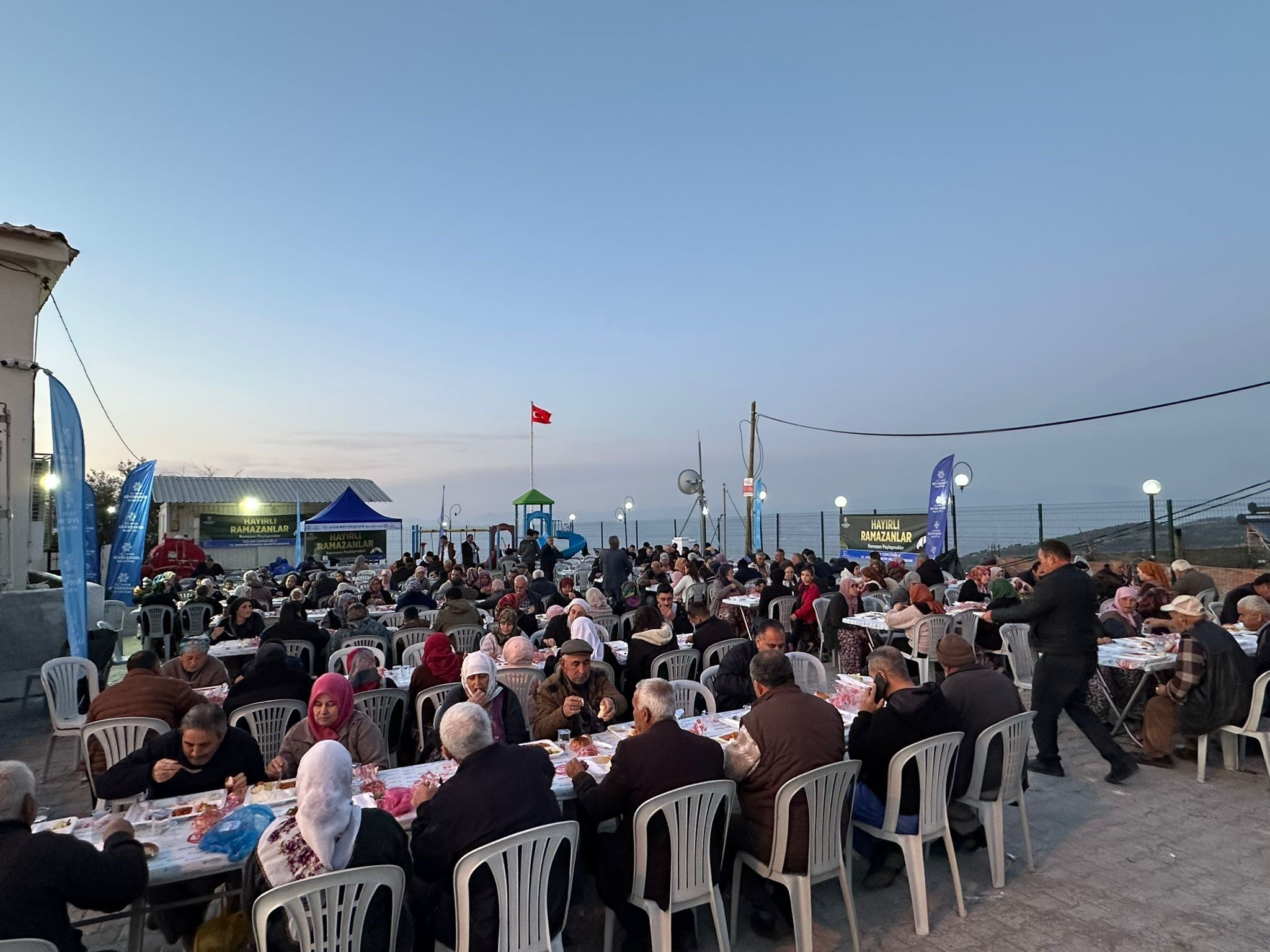 Başkan Çerçioğlu Ramazan Ayının Bereketini Aydın'ın Dört Bir Yanına Taşımayı Sürdürüyor (5)