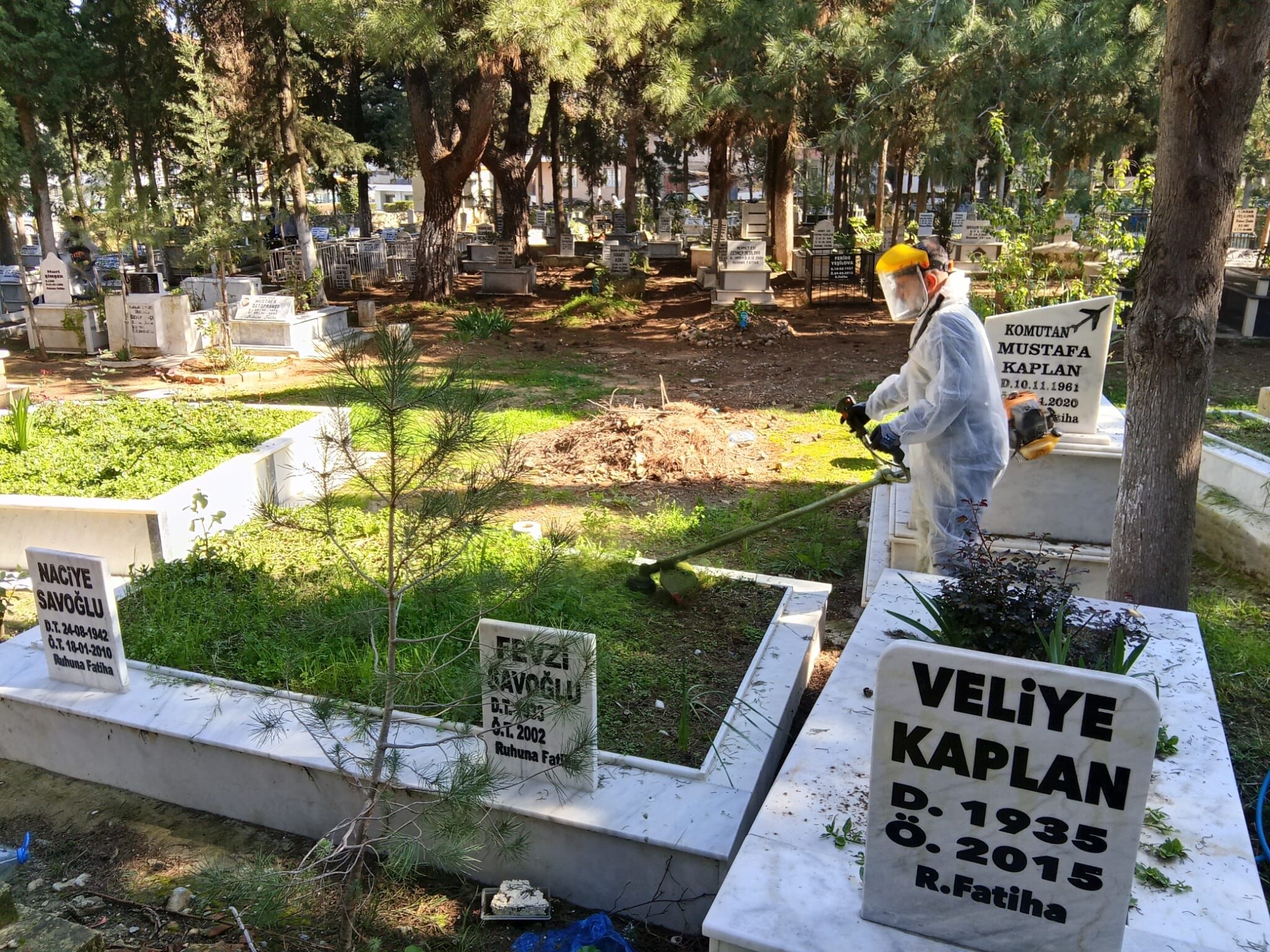 Başkan Çerçioğlu Talimat Verdi, Aydın’da Mezarlıklar Bayrama Hazırlandı (16)