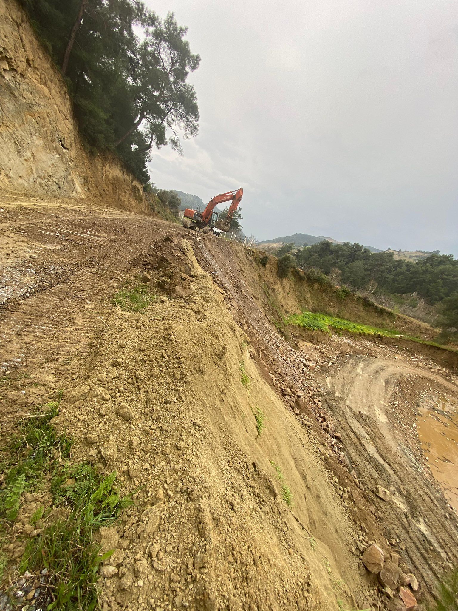 Başkan Çerçioğlu Talimat Verdi, Büyükşehir Ekiplerinin Yoğun Çalışması Sürüyor (7)