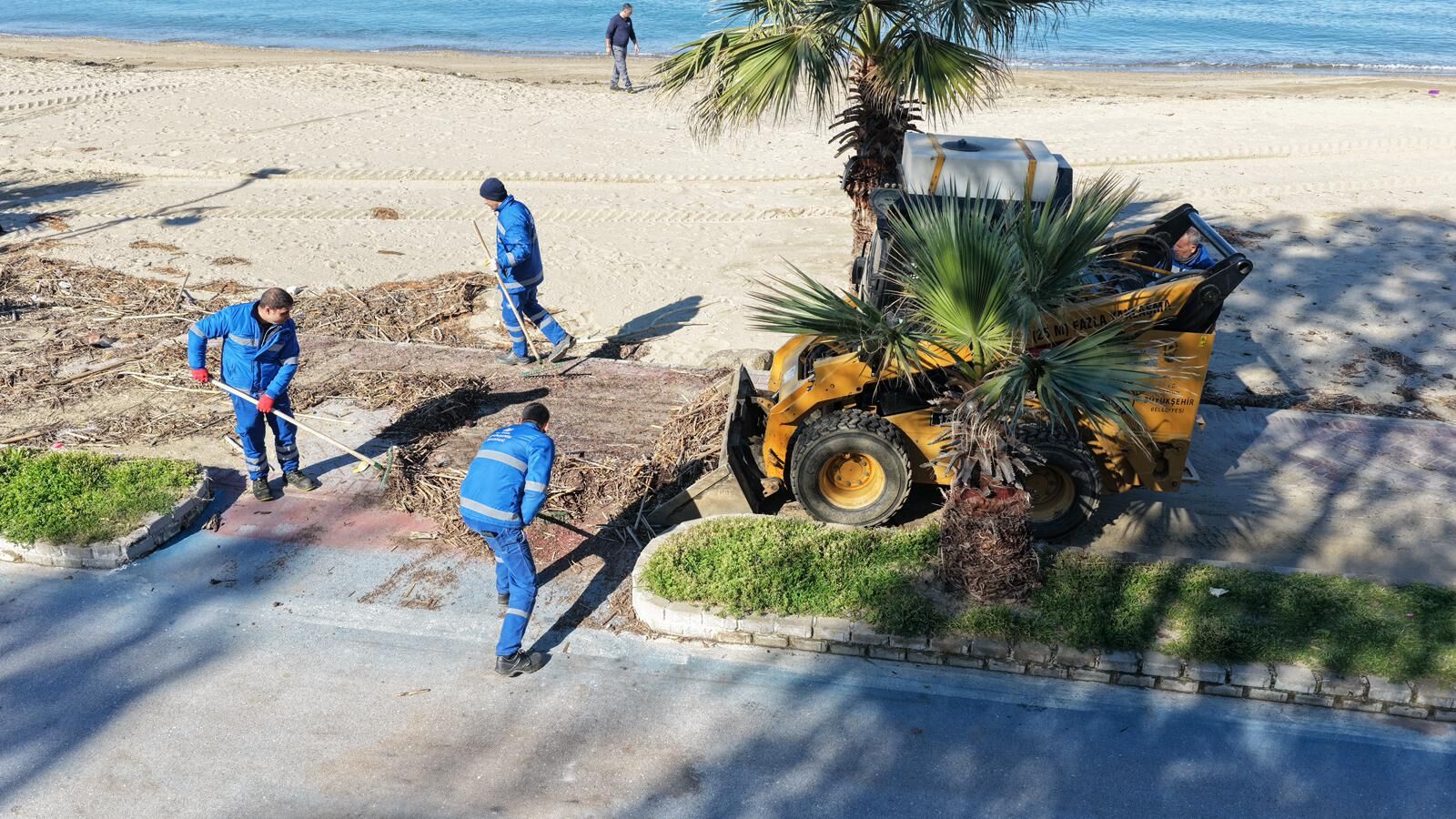 Başkan Çerçioğlu Talimat Verdi, Kuşadası Sevgi Yolu Pırıl Pırıl Oldu (6)