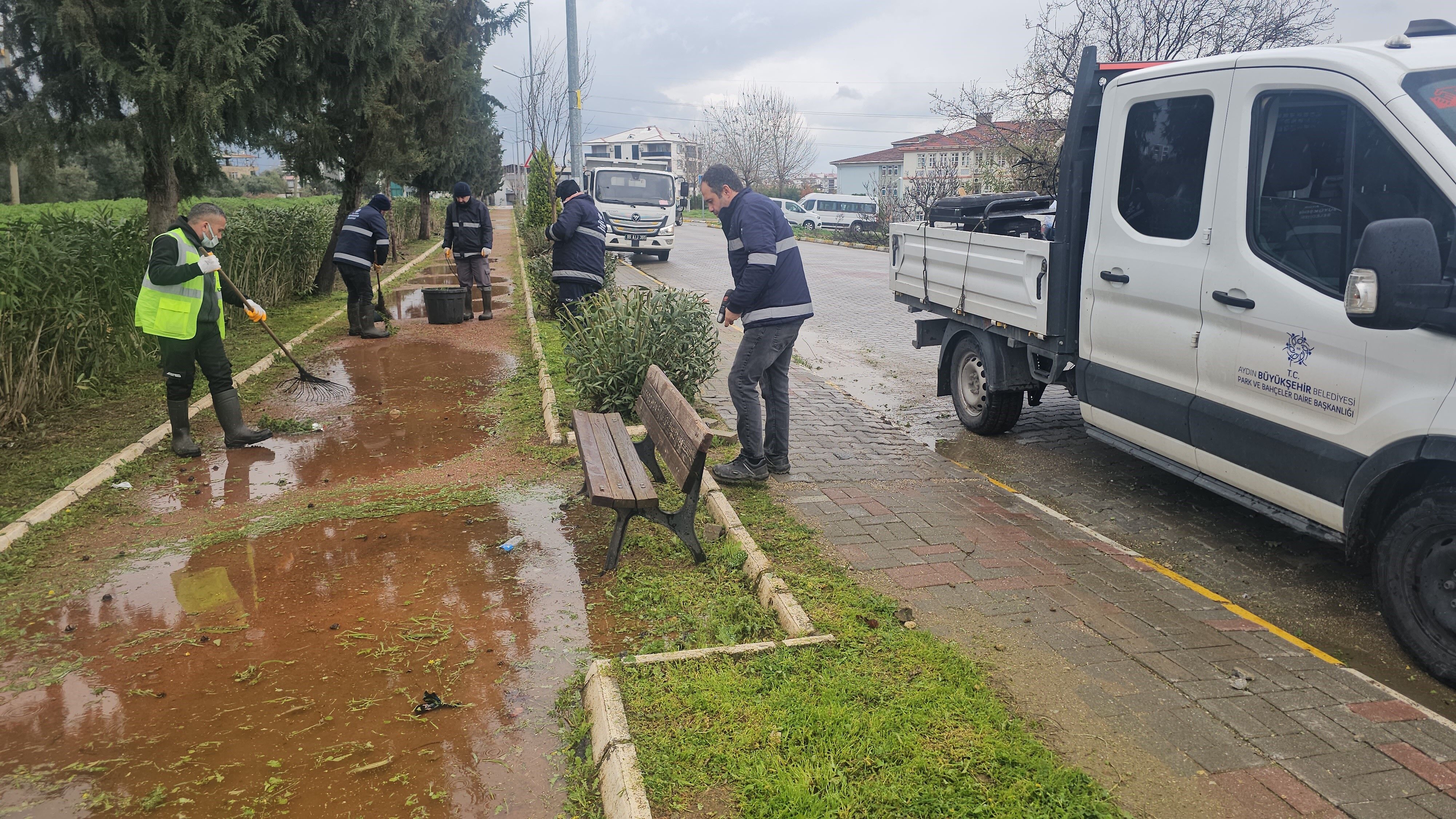 Başkan Çerçioğlu Talimat Verdi, Nazilli’deki Yürüyüş Yolu Pırıl Pırıl Oldu (5)