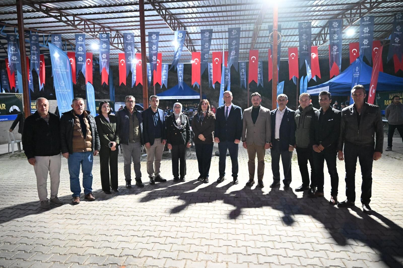 Başkan Çerçioğlu Yenipazar’da Vatandaşlarla Iftar Sofrasında Bir Araya Geldi (1)