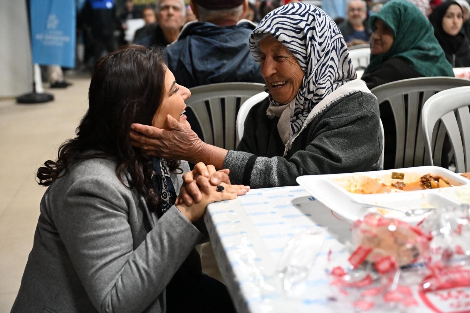 Başkan Çerçioğlu’na Sevgi Seli (6)-1