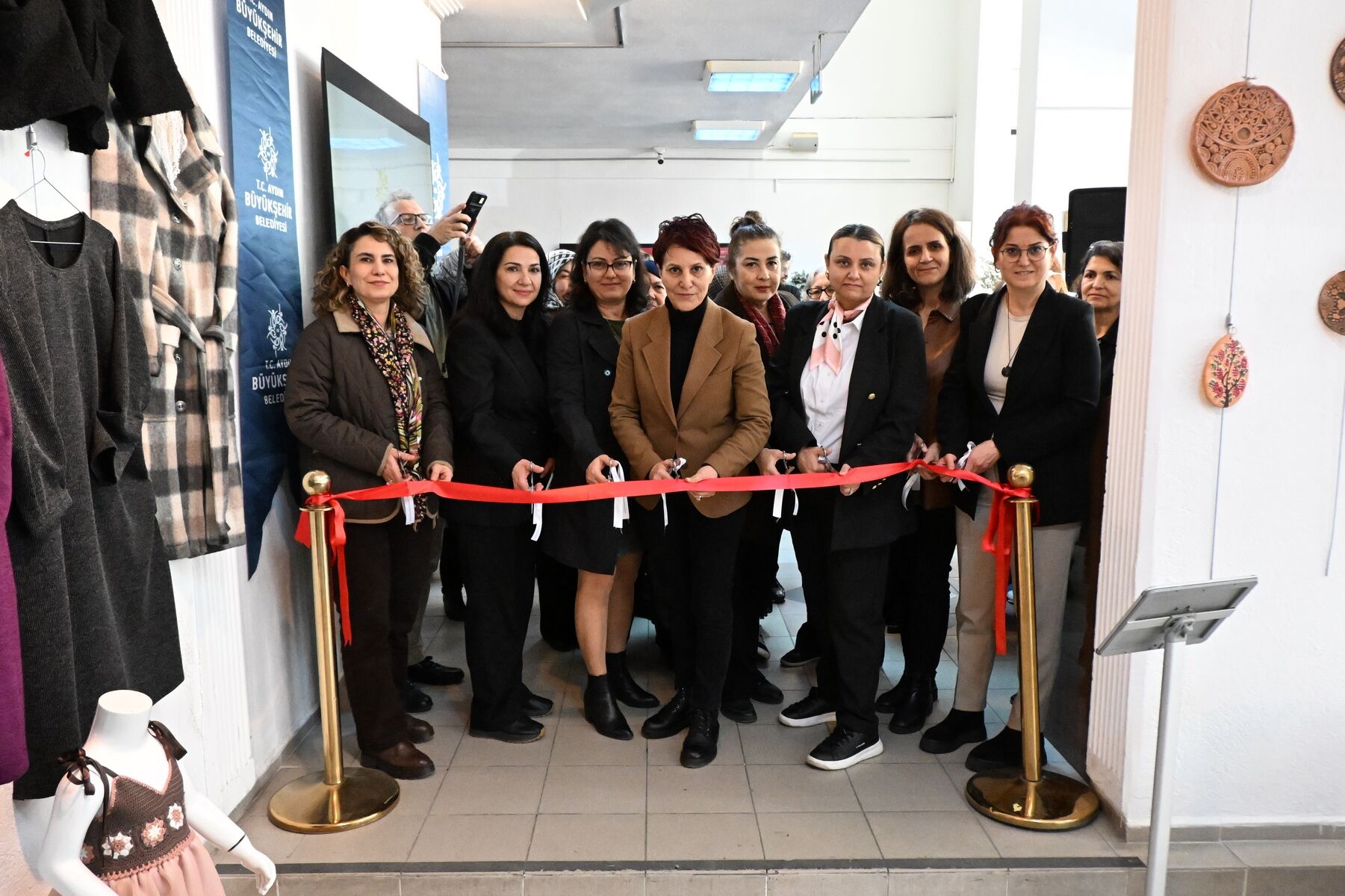 Başkan Çerçioğlu’ndan 8 Mart Dünya Kadınlar Günü’nde “Kadının İzi” Sergisi (3)