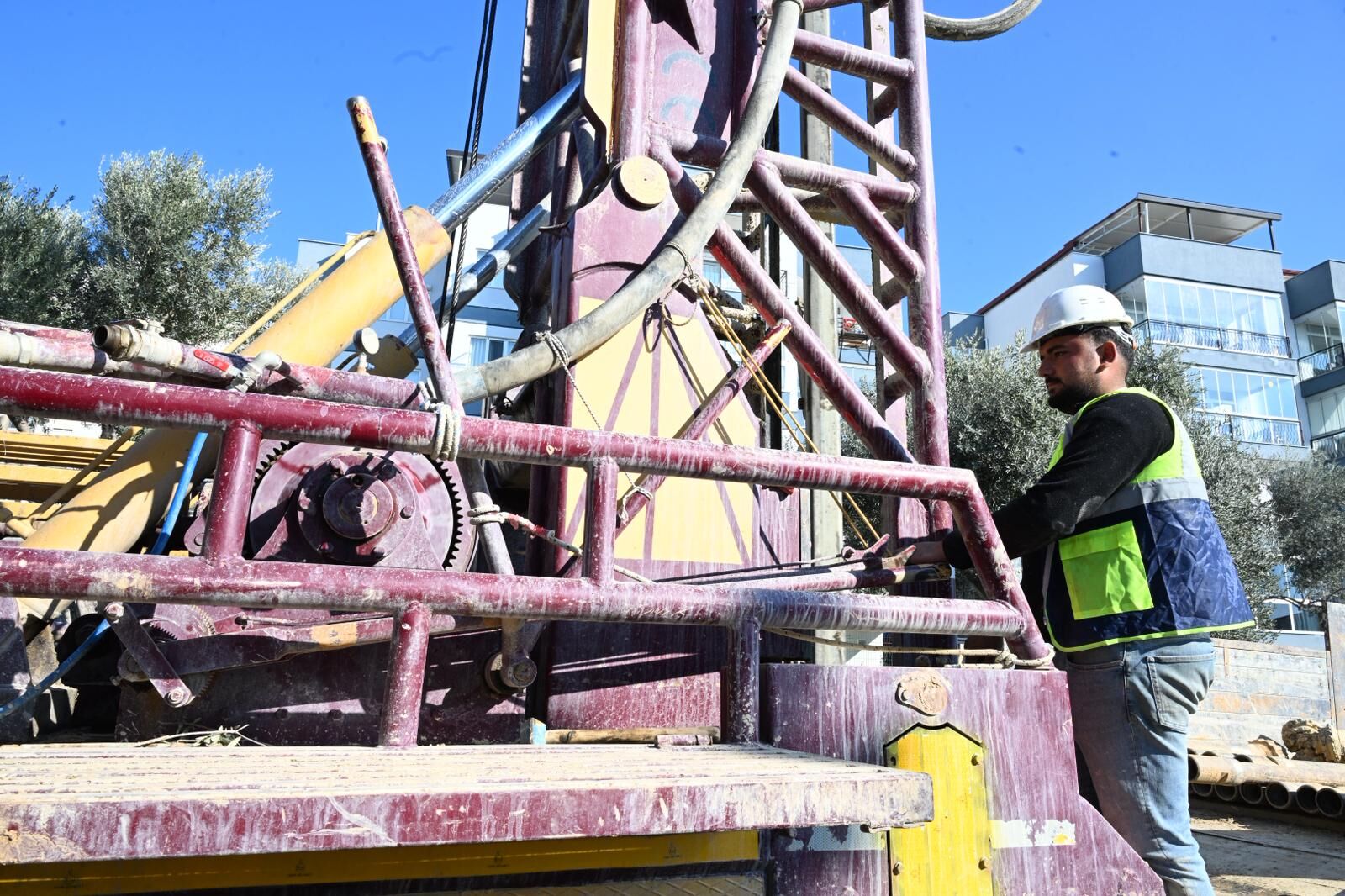 Başkan Çerçioğlu’ndan Kuşadası’nda 8 Ayrı Noktada Çalışma (5)