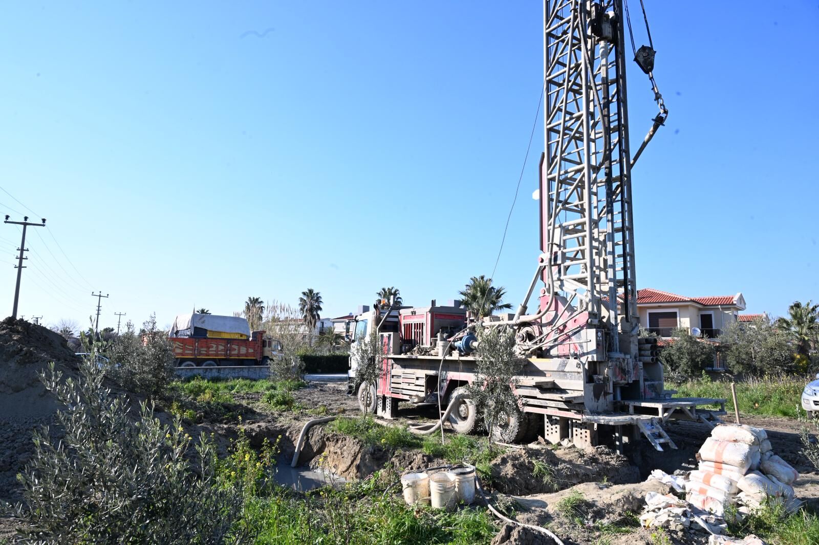 Başkan Çerçioğlu’ndan Kuşadası’nda 8 Ayrı Noktada Çalışma (9)