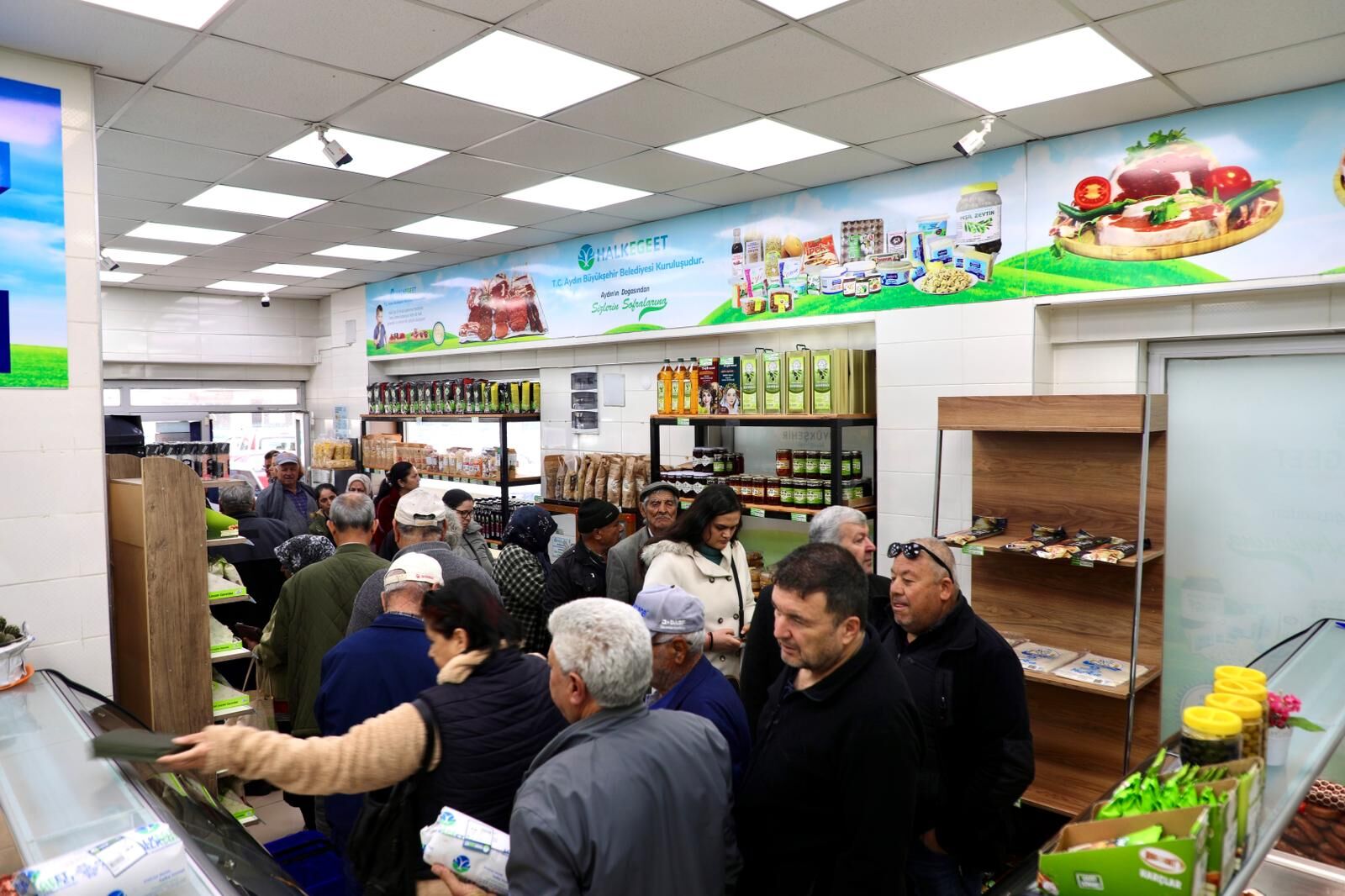 Başkan Çerçioğlu’ndan Ramazan Bayramı Öncesi Halk Ege Et Şubelerinde Indirim (1)