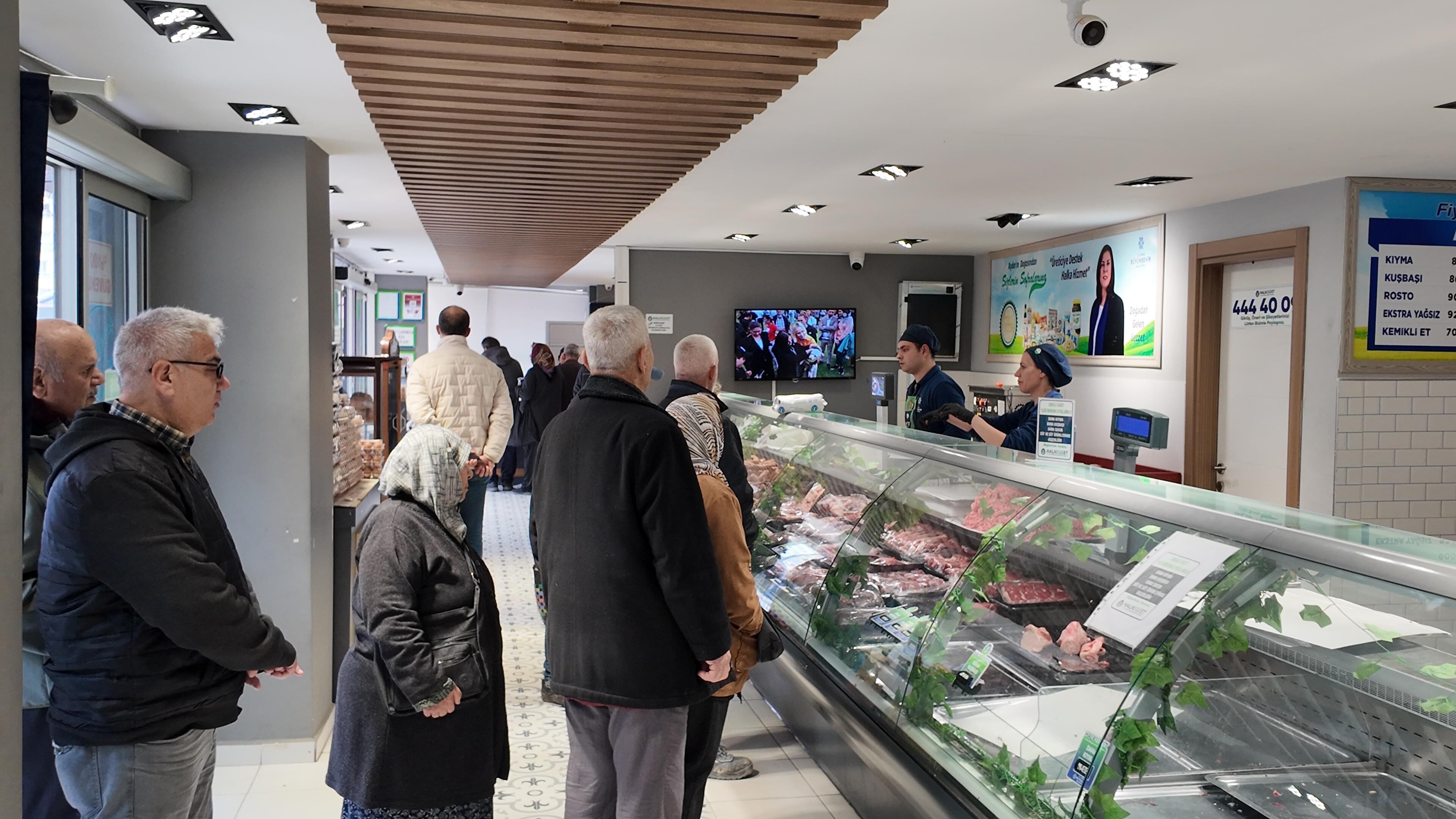 Başkan Çerçioğlu’ndan Ramazan Bayramı Öncesi Halk Ege Et Şubelerinde Indirim (13)