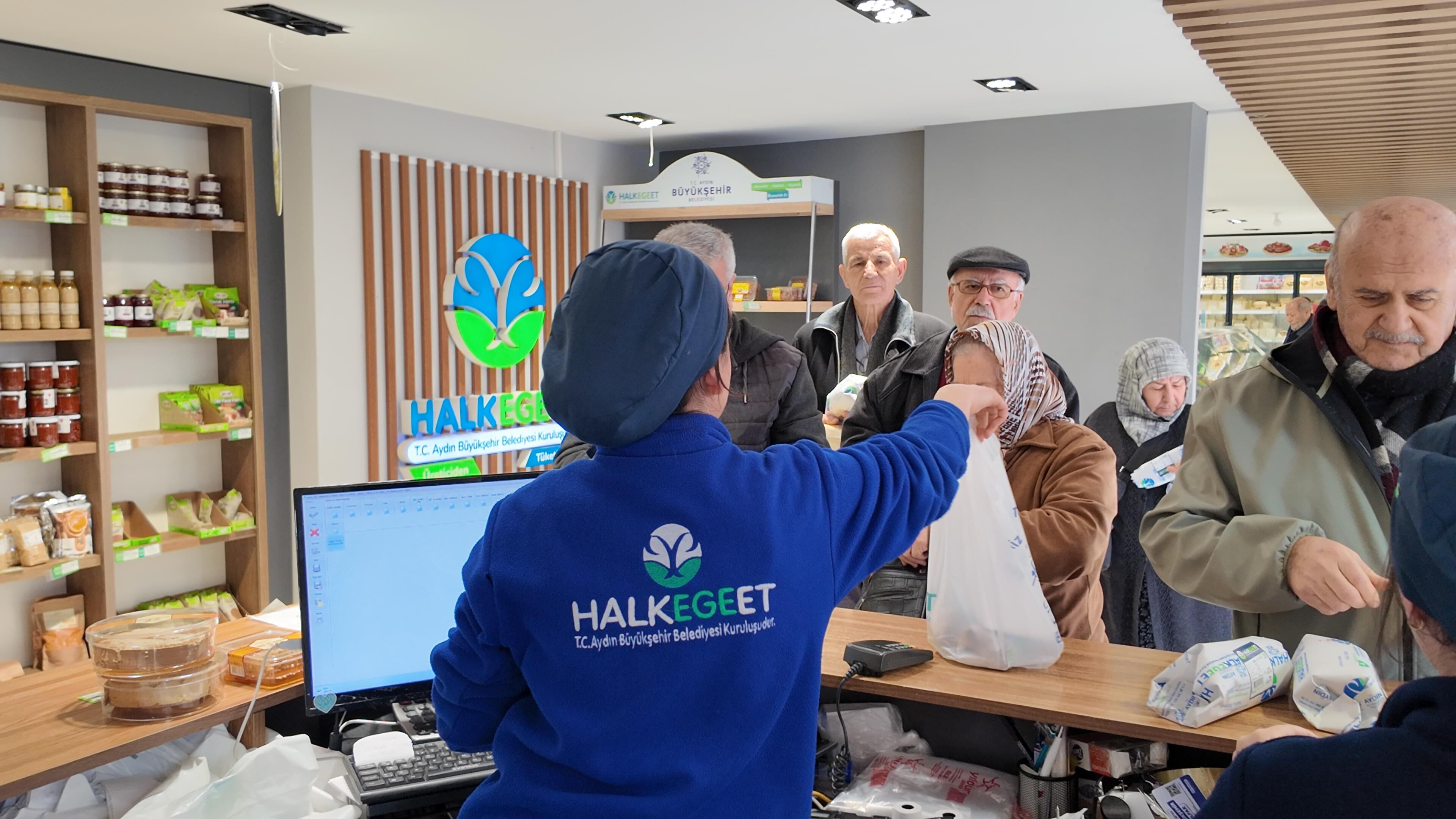 Başkan Çerçioğlu’ndan Ramazan Bayramı Öncesi Halk Ege Et Şubelerinde Indirim (14)