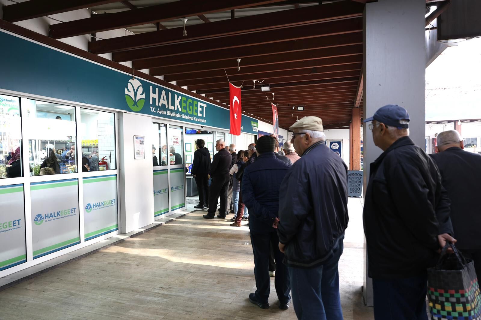 Başkan Çerçioğlu’ndan Ramazan Bayramı Öncesi Halk Ege Et Şubelerinde Indirim (17)