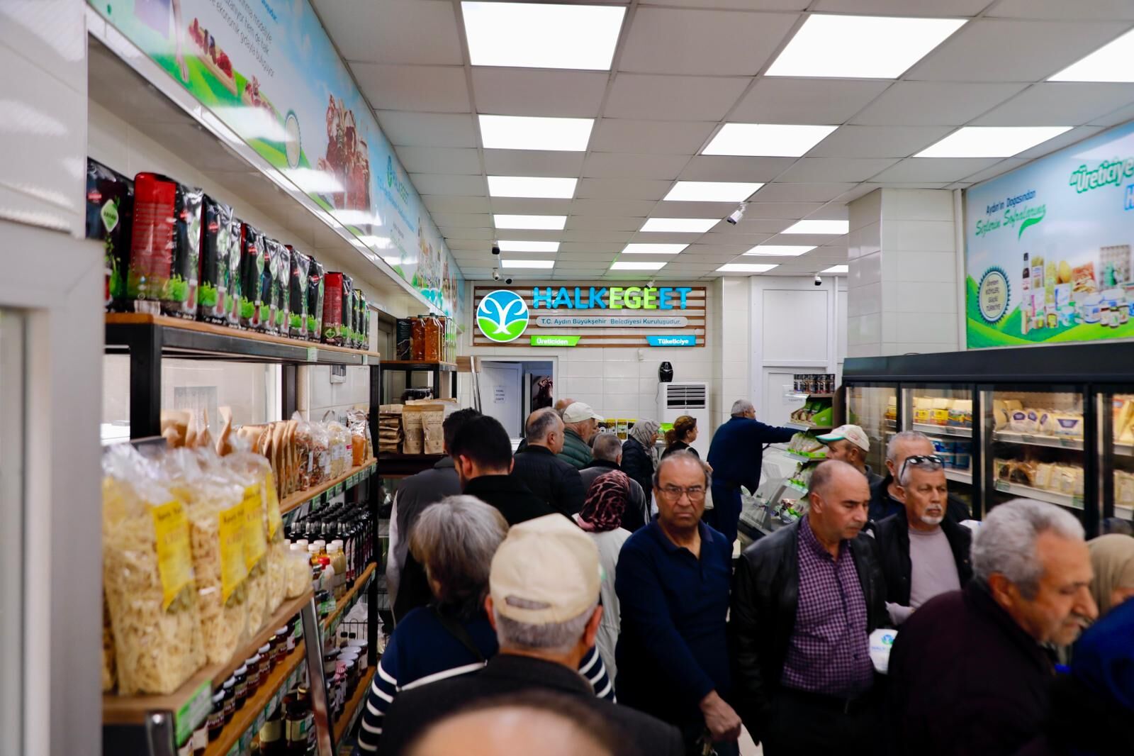 Başkan Çerçioğlu’ndan Ramazan Bayramı Öncesi Halk Ege Et Şubelerinde Indirim (2)