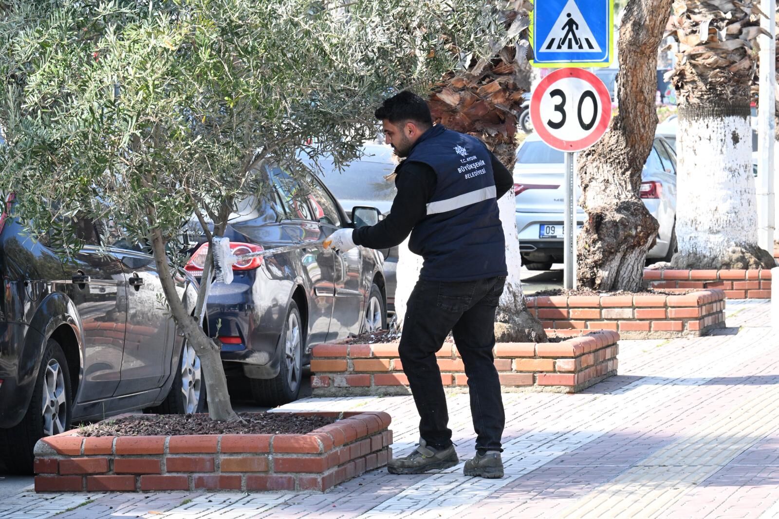 Başkan Çerçioğlu'ndan Ramazan Bayramı Öncesi Kuşadası’nda Yoğun Çalışma (3)