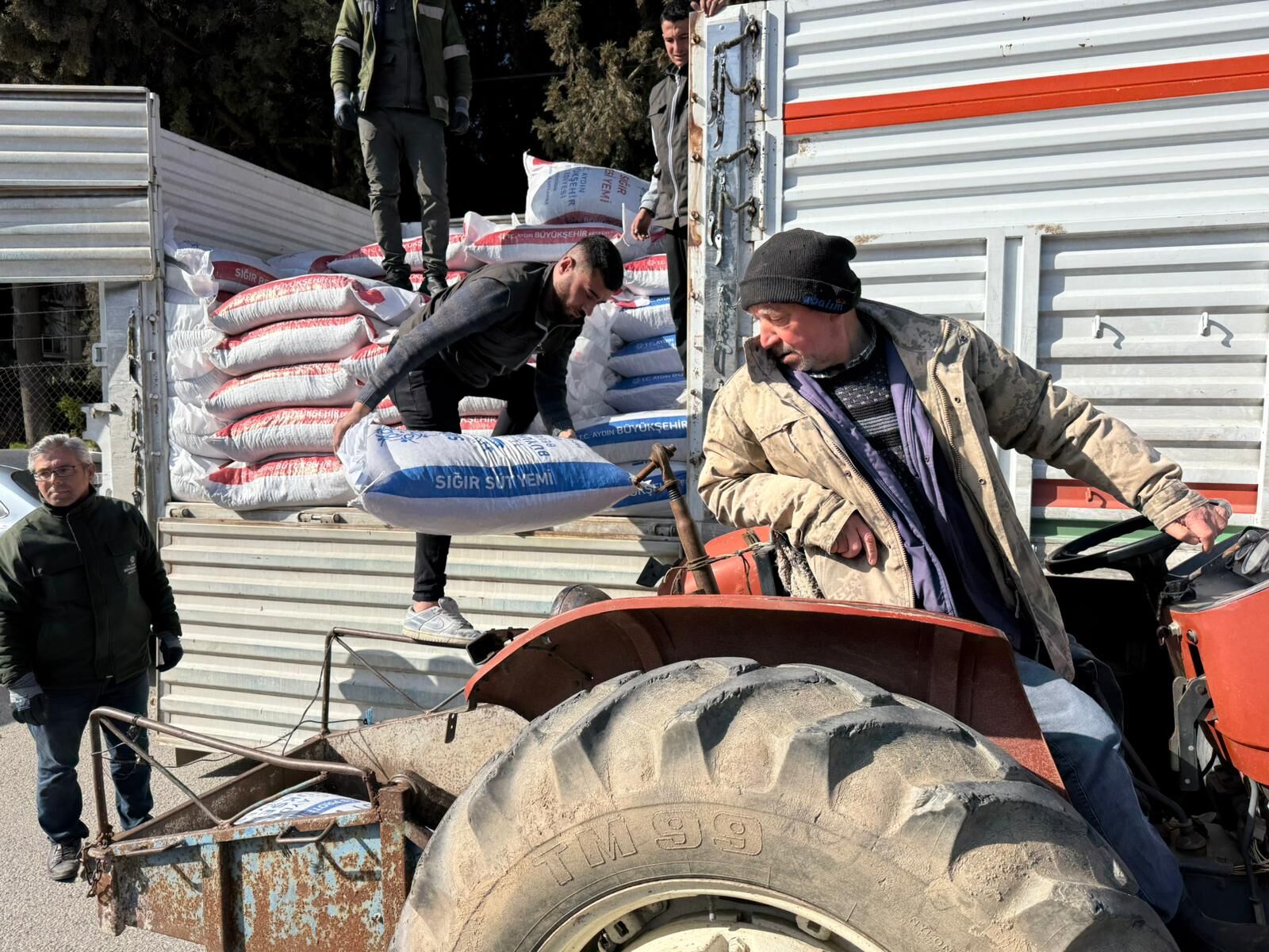 Başkan Çerçioğlu’nun Destekleri Sultanhisar’da Üreticilerle Buluştu (1)