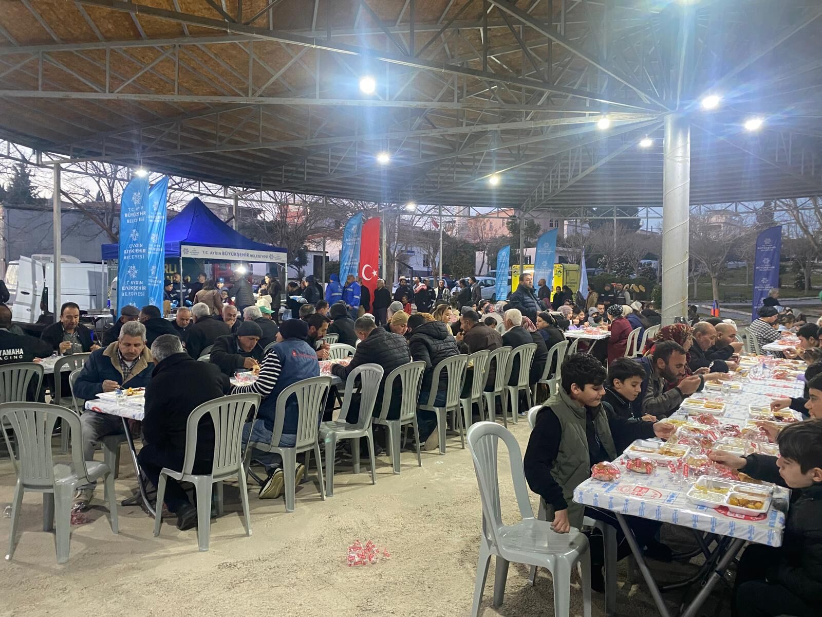 Binlerce Aydınlı Büyükşehir Iftar Sofrasında Buluştu (10)