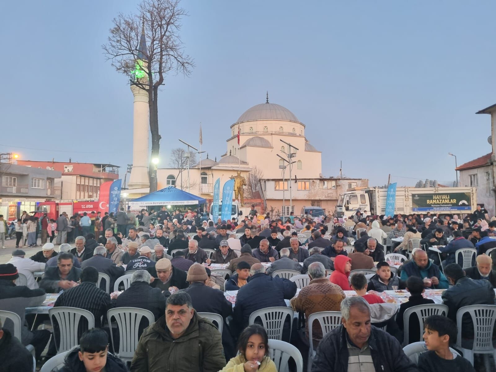 Binlerce Aydınlı Büyükşehir Iftar Sofrasında Buluştu (11)
