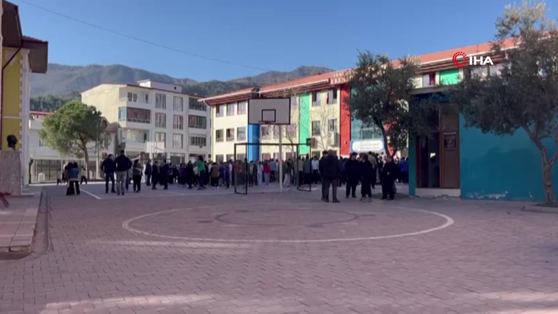 Deprem Sonrası Büyük Panik (2)