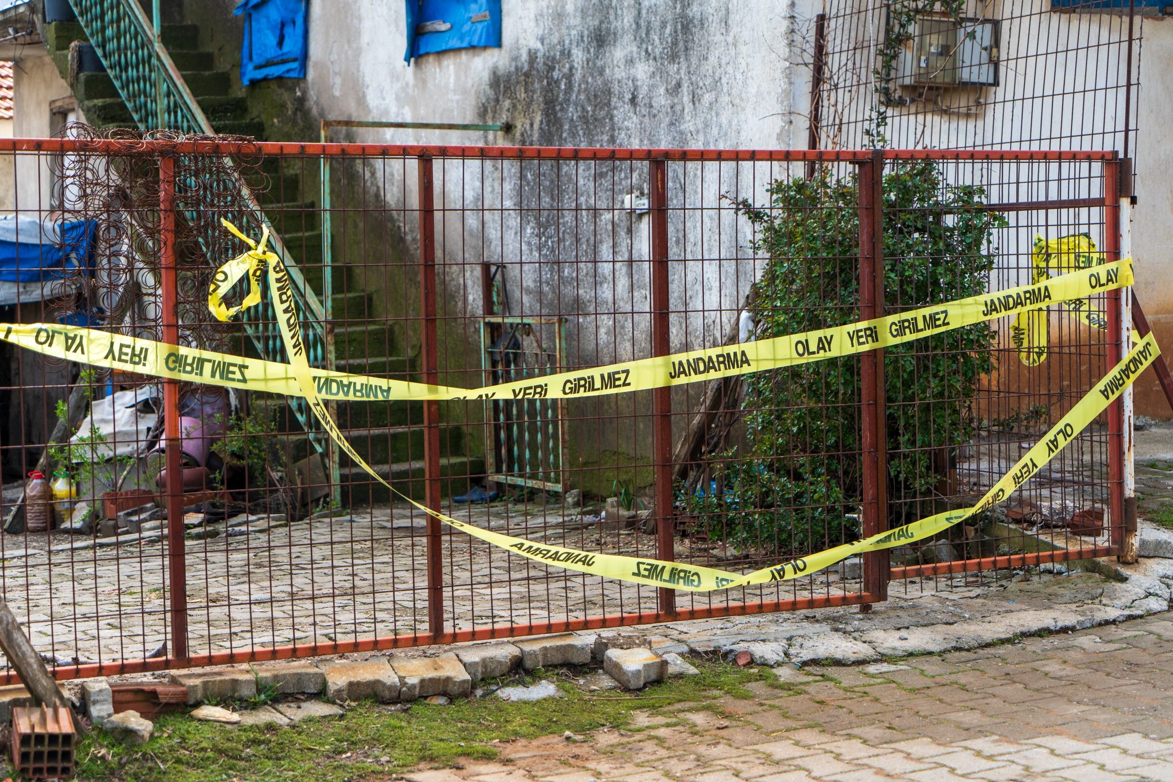 Genç Kadın, Annesi, Babası Ve Kardeşinin Cansız Bedeni Çıkartıldı (1)