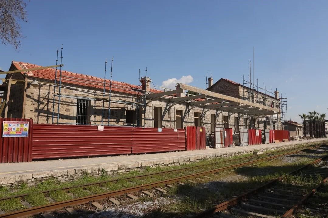 İncirliova’daki Tarihi Istasyon Binası Yenileniyor (6)