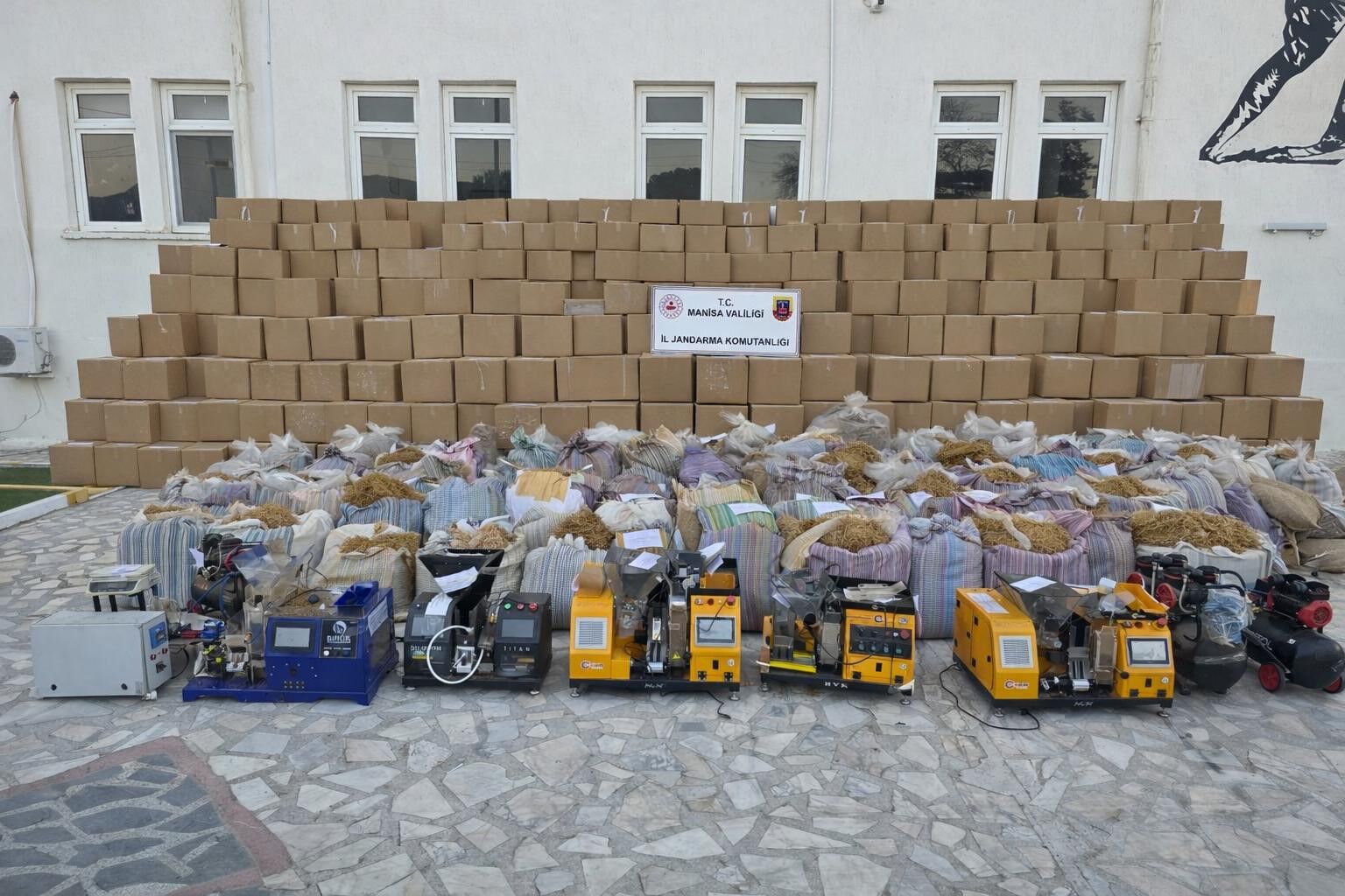 Kaçak Tütün Operasyonunda 5 Tutuklama (4)