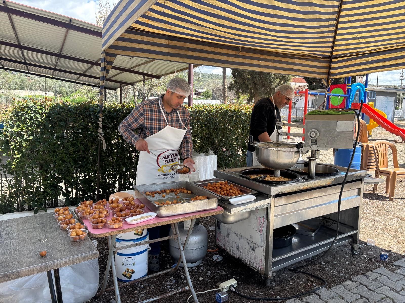 Kahraman Öğretmen Mürşide Akçay Okulunda Gözyaşları Ile Anıldı (3)