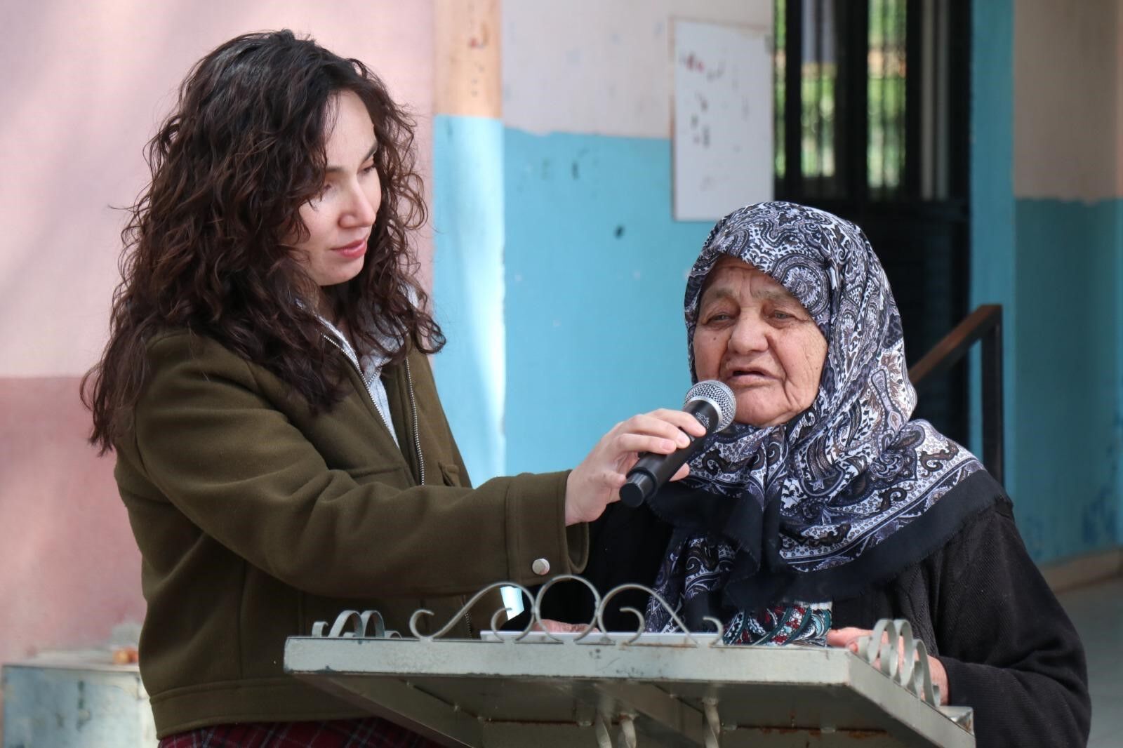 Kahraman Öğretmen Mürşide Akçay Okulunda Gözyaşları Ile Anıldı (6)
