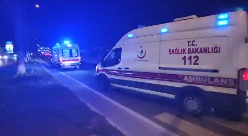 Kuşadası’nda Trafik Kazasında Çok Sayıda Yaralı Var (4)