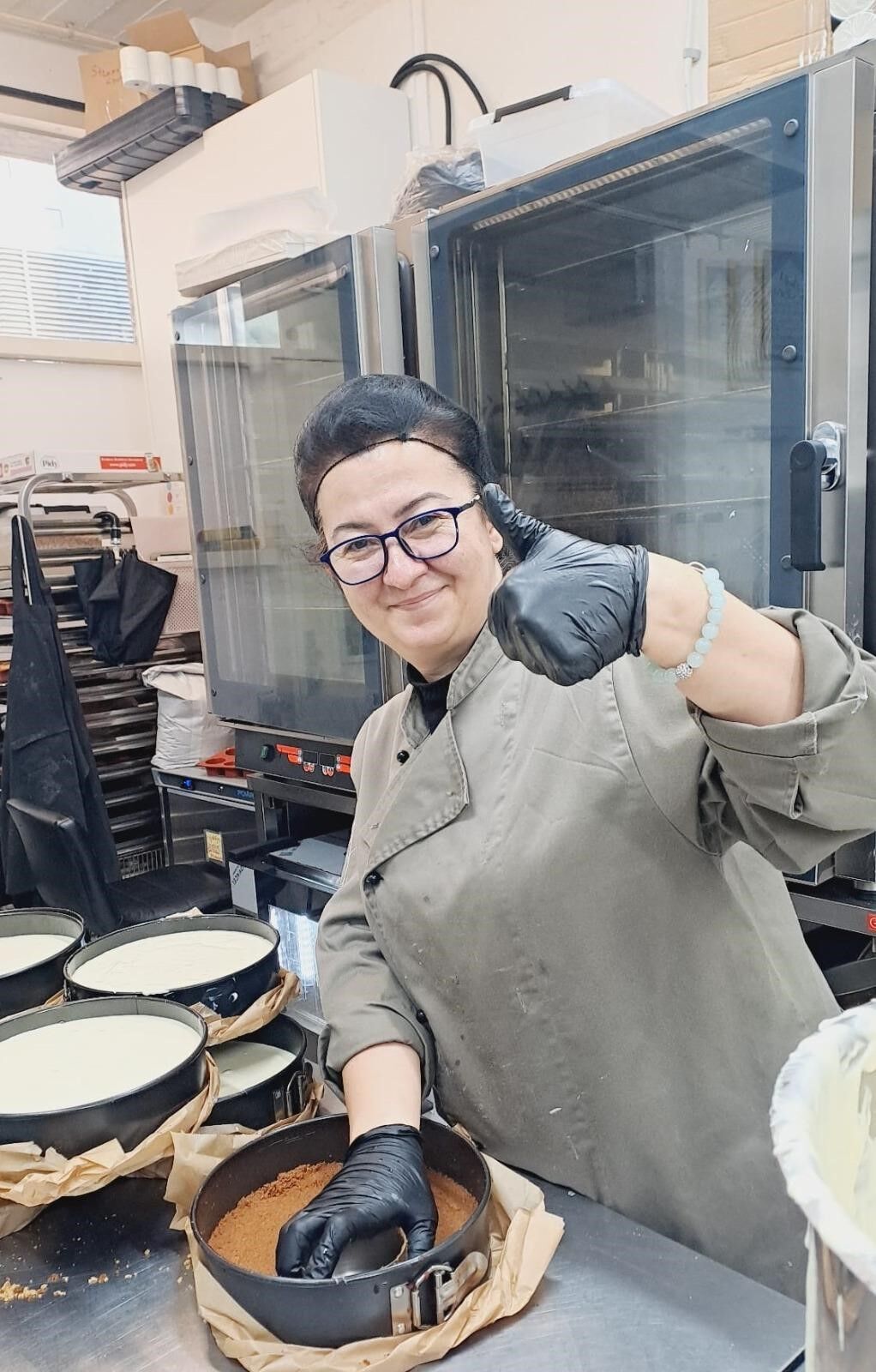 Meslek Fabrikası Ile Altın Bileziği Taktı, Hollanda’da Pastacı Oldu (3)