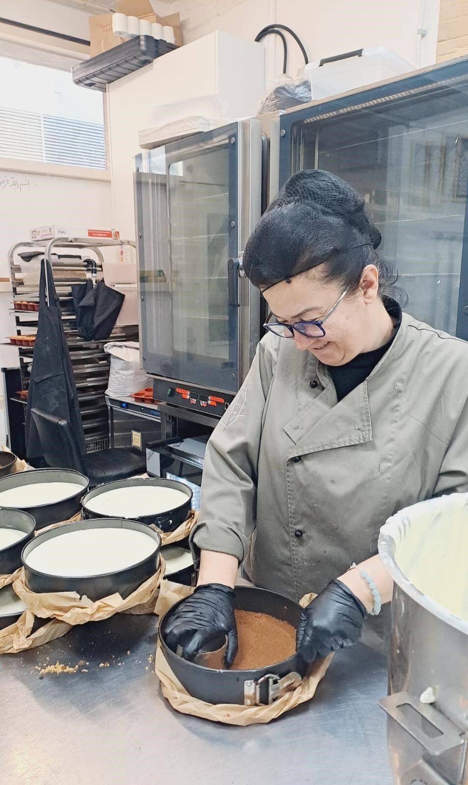 Meslek Fabrikası Ile Altın Bileziği Taktı, Hollanda’da Pastacı Oldu (4)