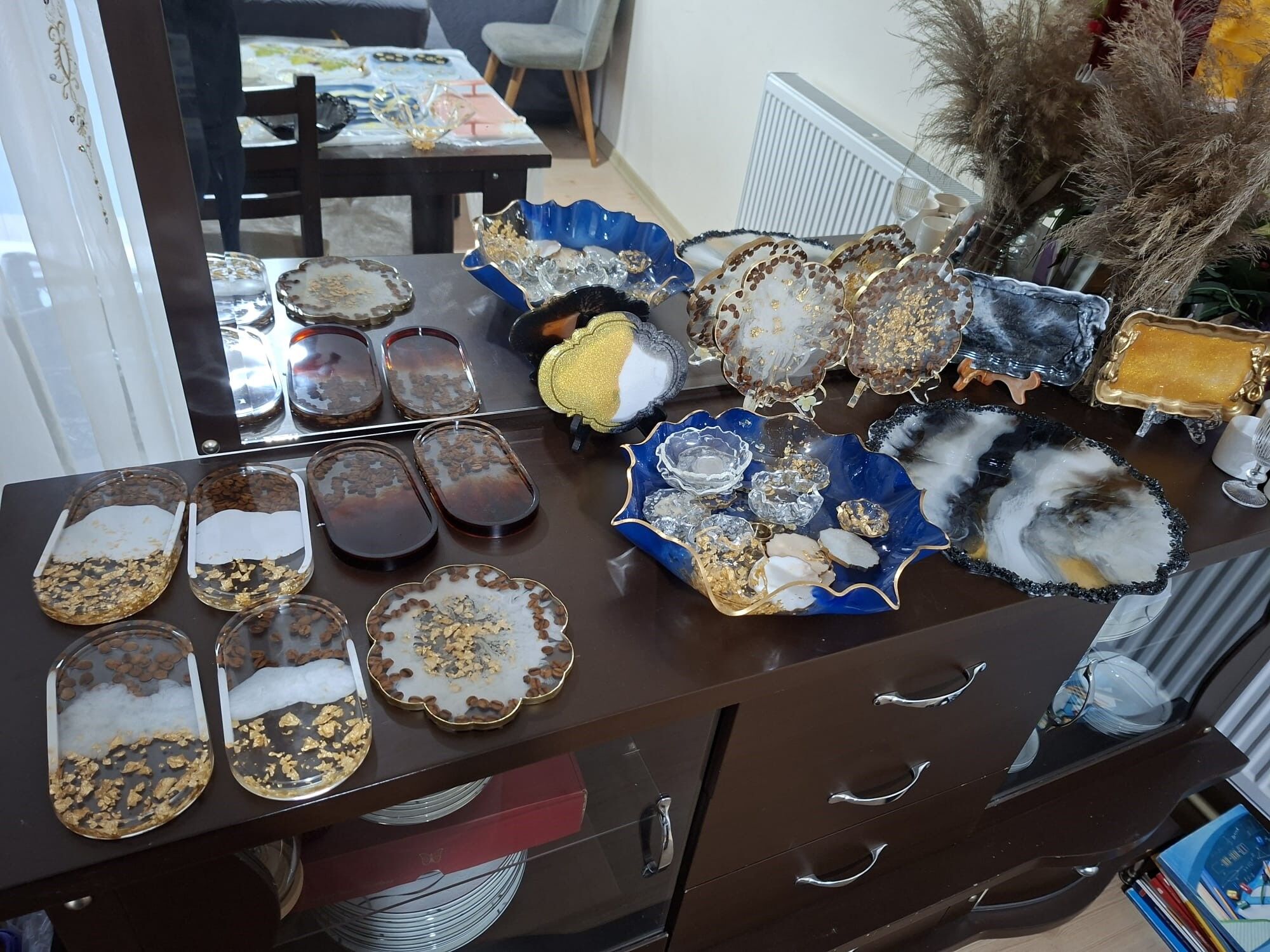 Oğlunun Tedavi Masrafları Için Evini Atölyeye Çevirdi (3)