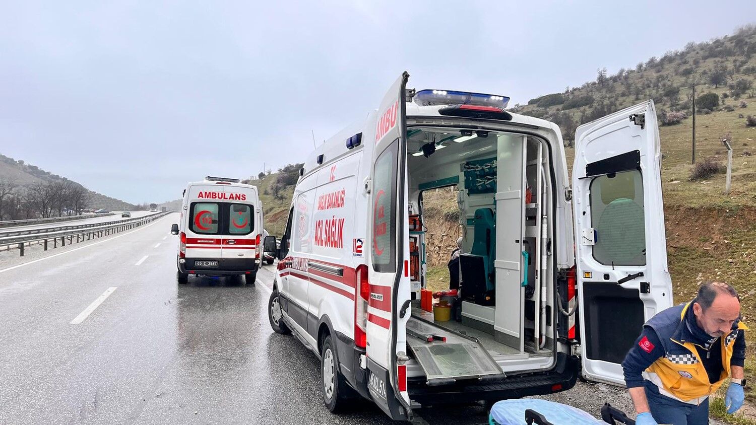 Otomobil Şarampole Uçtu (4)-2