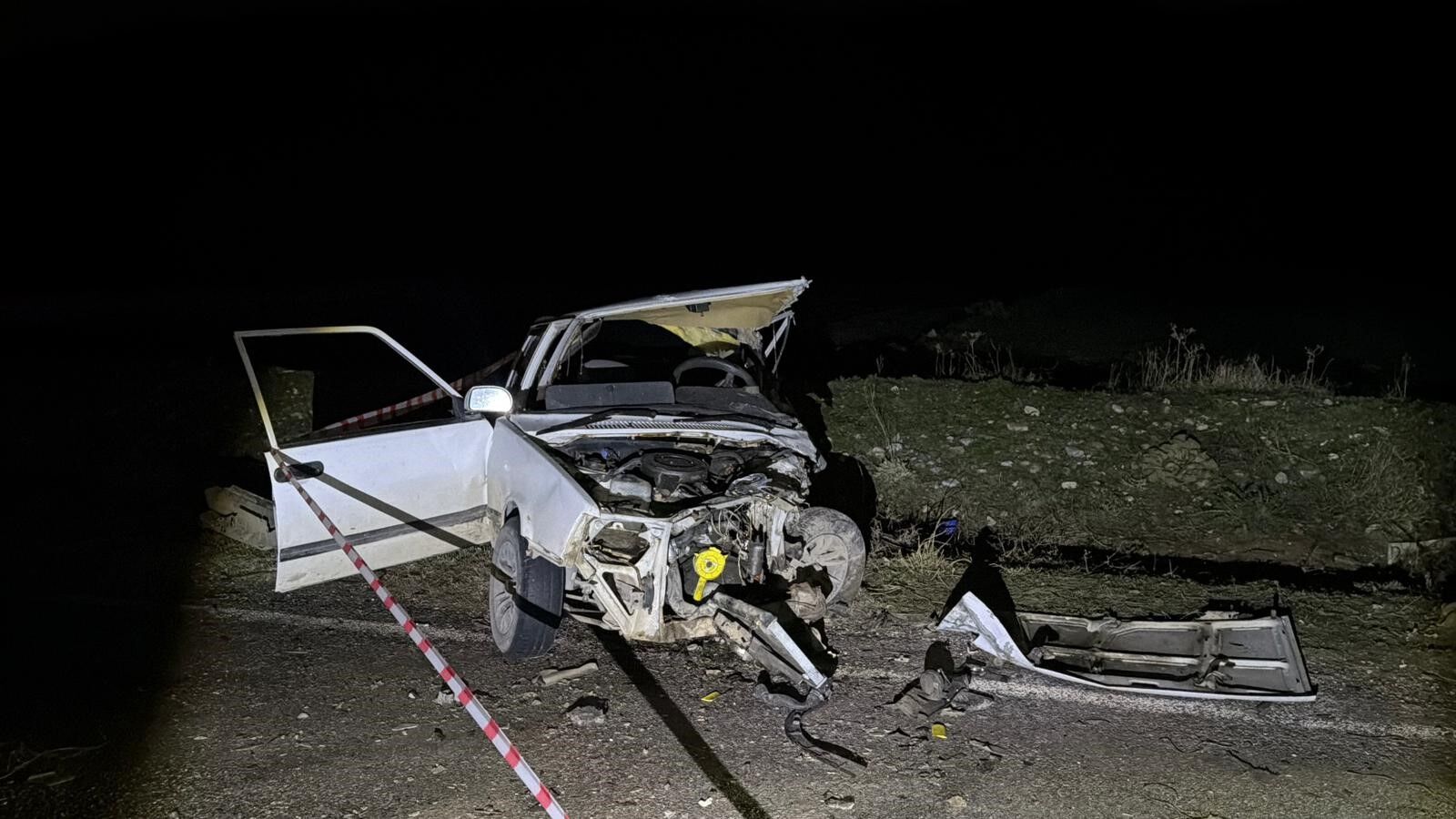 Otomobillerin Kafa Kafaya Çarpıştığı Kazada 1 Kişi Öldü, 1 Kişi Yaralandı (1)