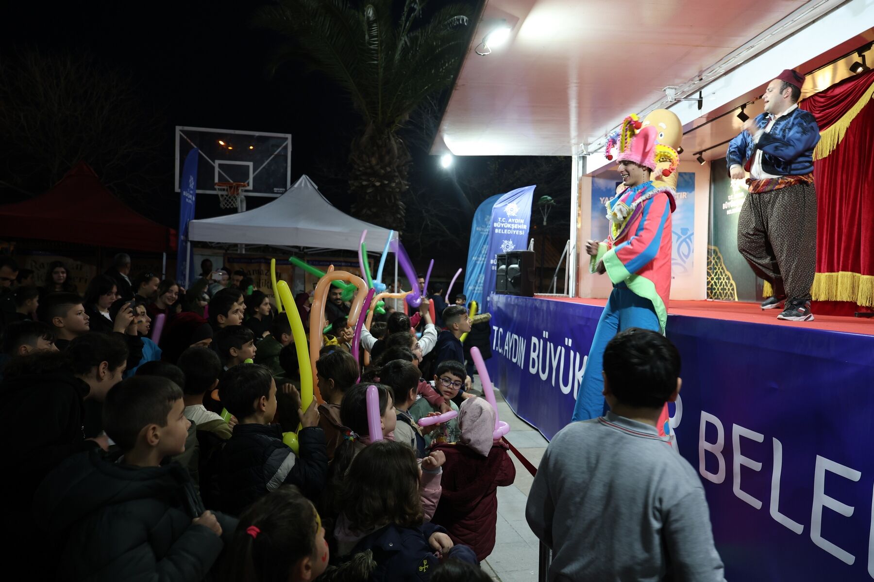 Sultanhisar’da Her Yaştan Vatandaş Büyükşehir Belediyesi’nin Ramazan Etkinlikleriyle Buluştu (9)
