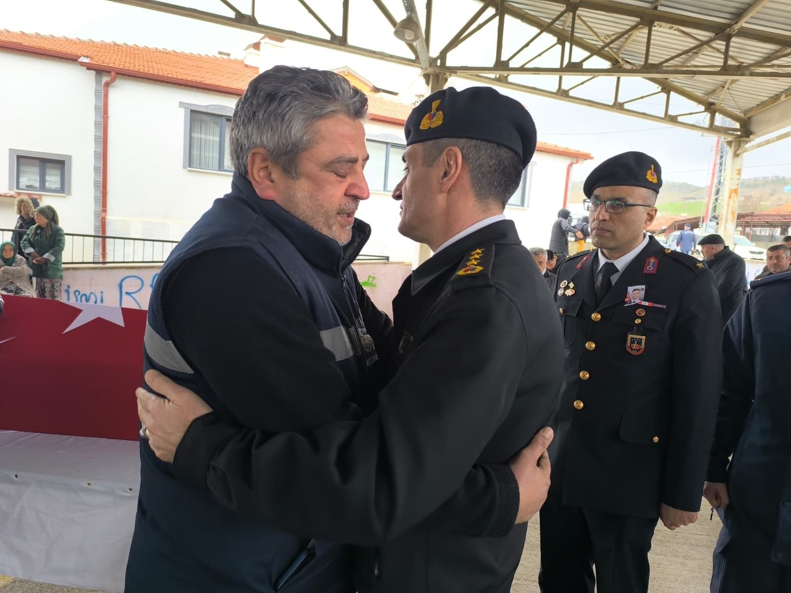 Uzman Çavuş Gözyaşlarıyla Uğurlandı (4)