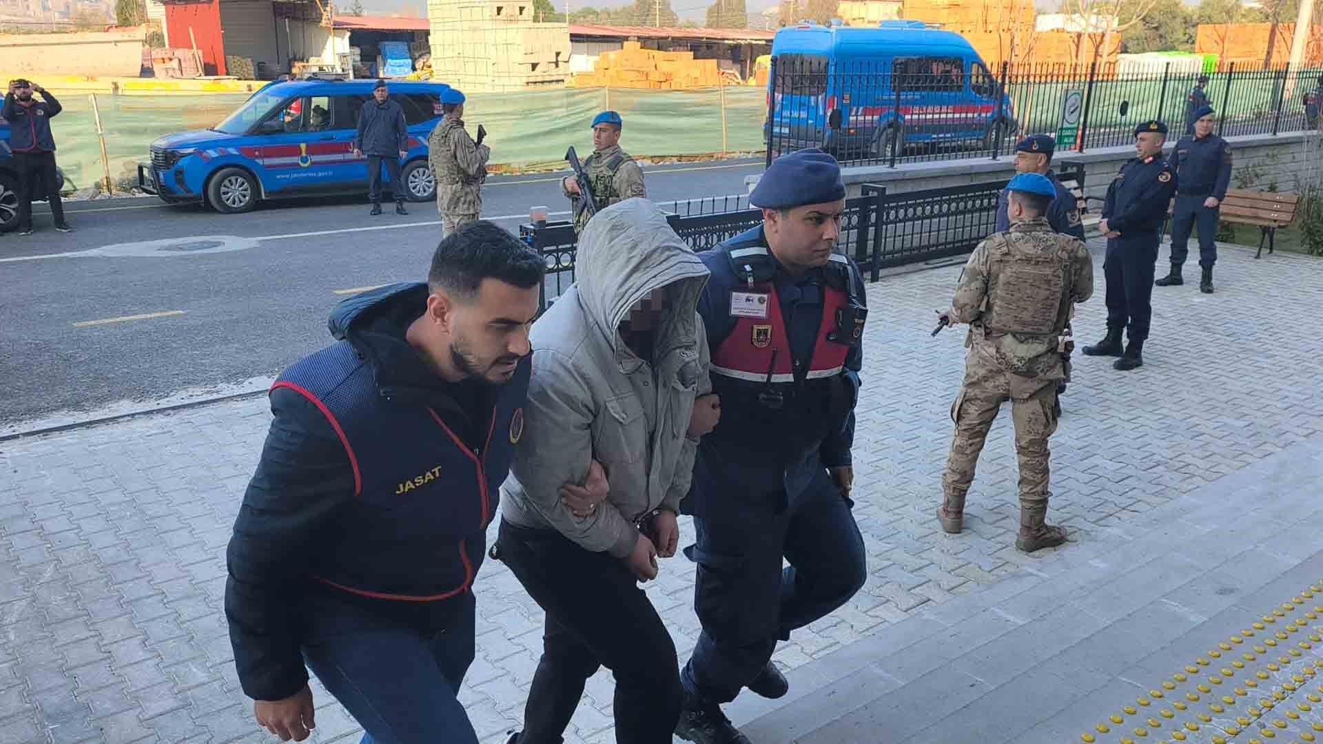 Yaşlı Çiftin Ölümüyle Ilgili 4 Kişi Tutuklandı (4)