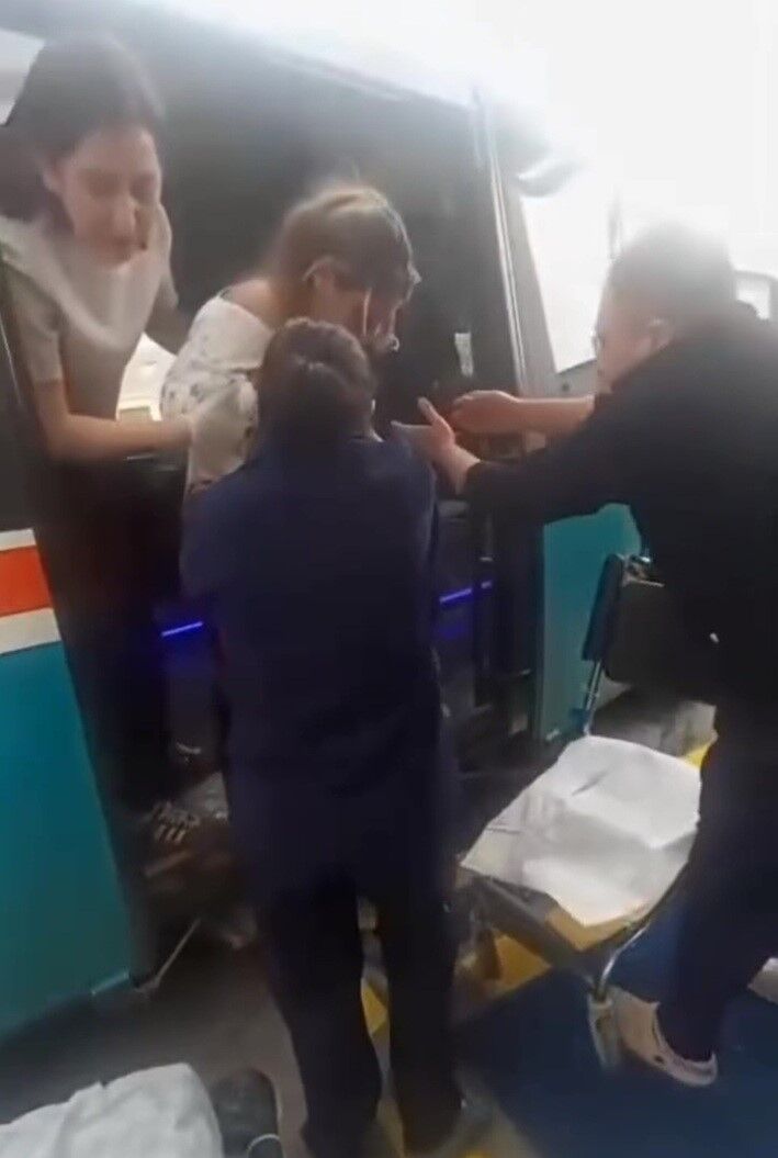 Yolculuk Sırasında Sancılanan Kadın Dolmuşta Doğum Yaptı (2)