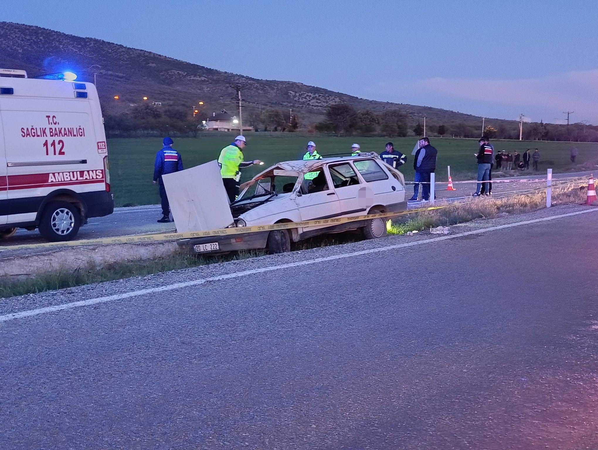 27 yaşındaki sürücü hayatını kaybetti, 4 kişi yaralı