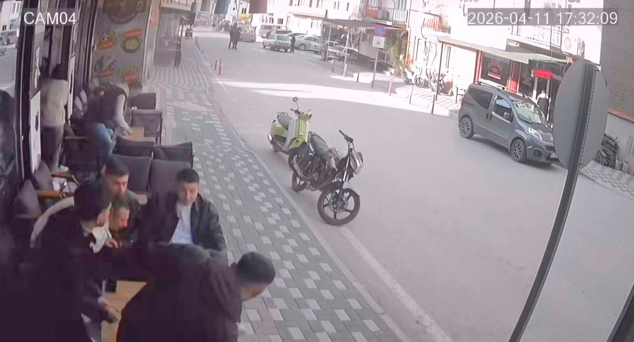 4.8 büyüklüğünde deprem fena salladı